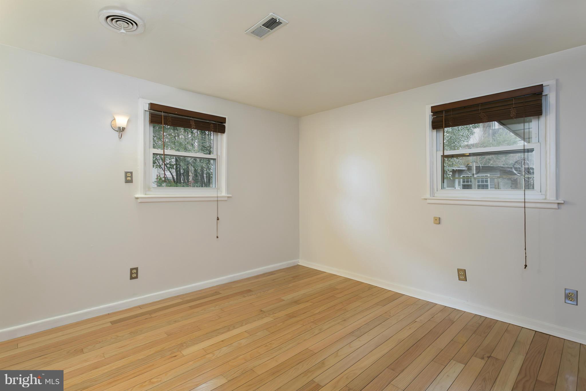 CLOVERLEA - Residential