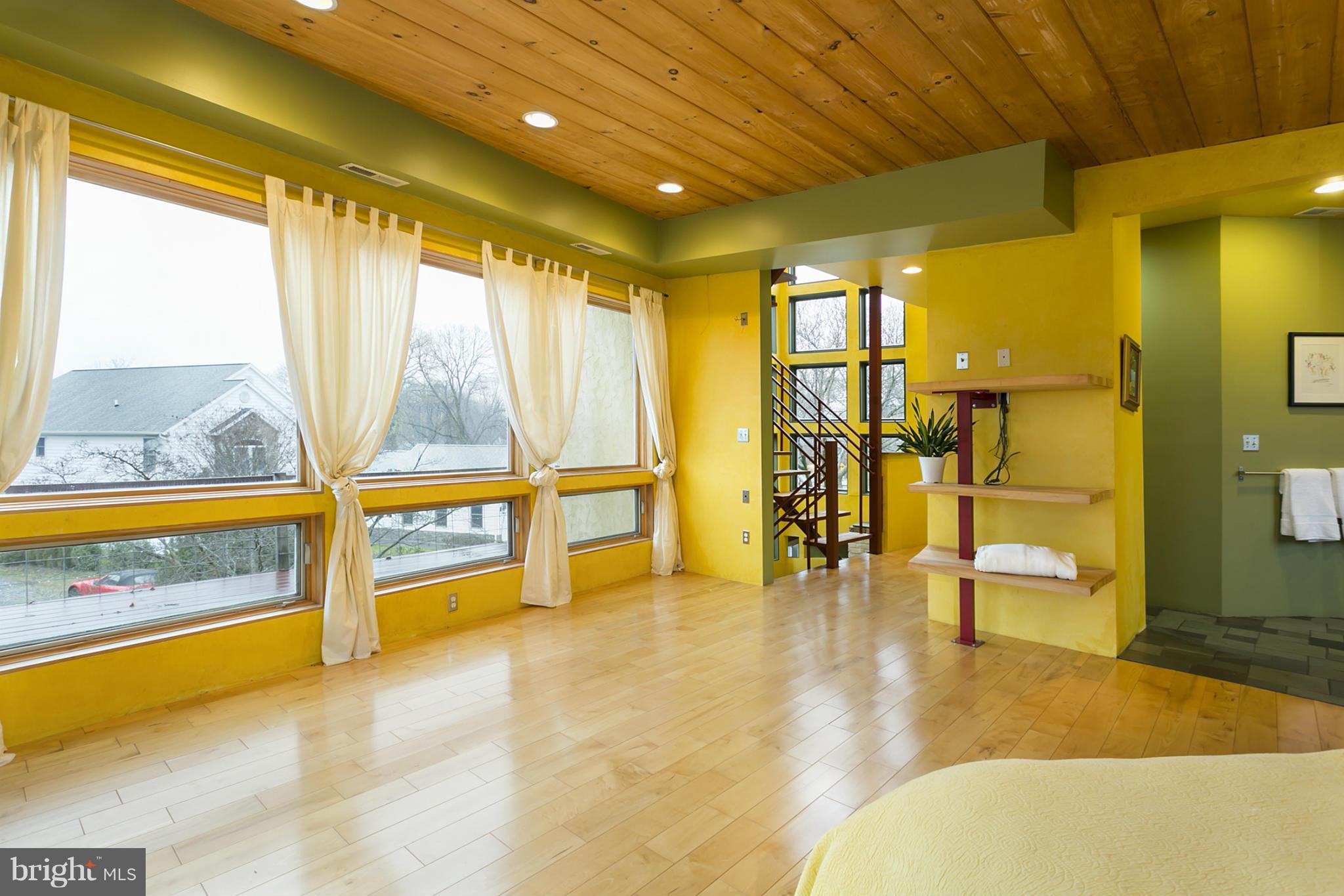 CLOVERLEA - Residential