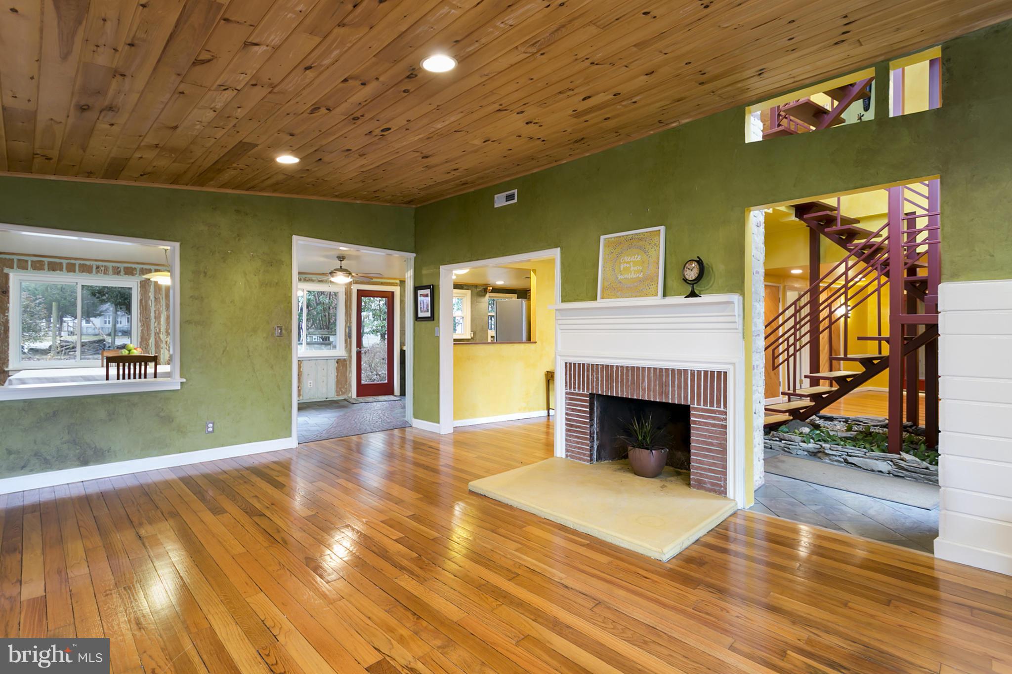 CLOVERLEA - Residential