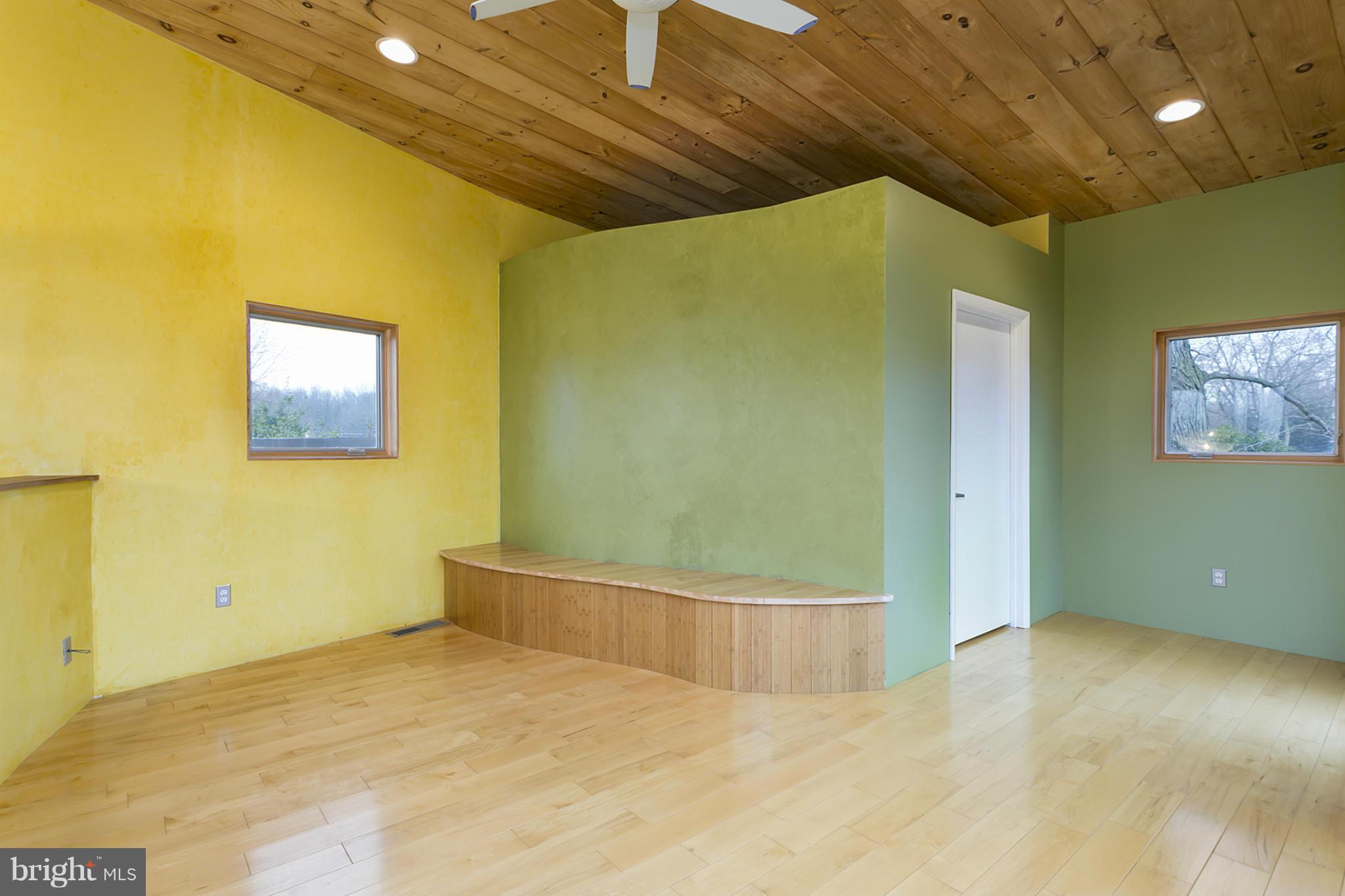 CLOVERLEA - Residential