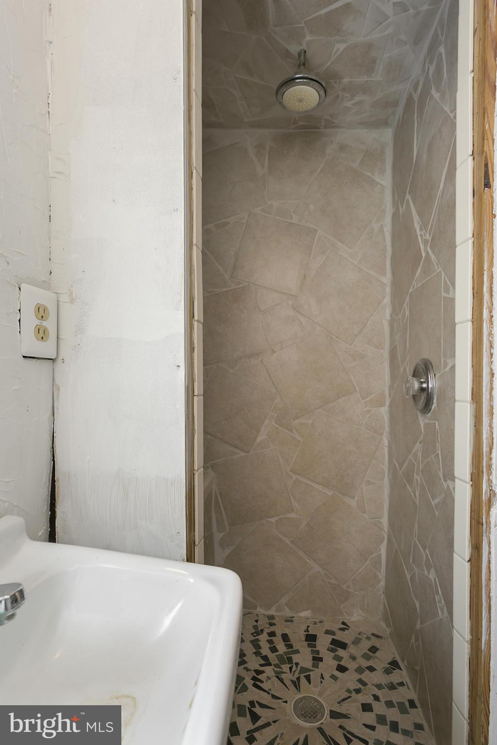 CLOVERLEA - Residential