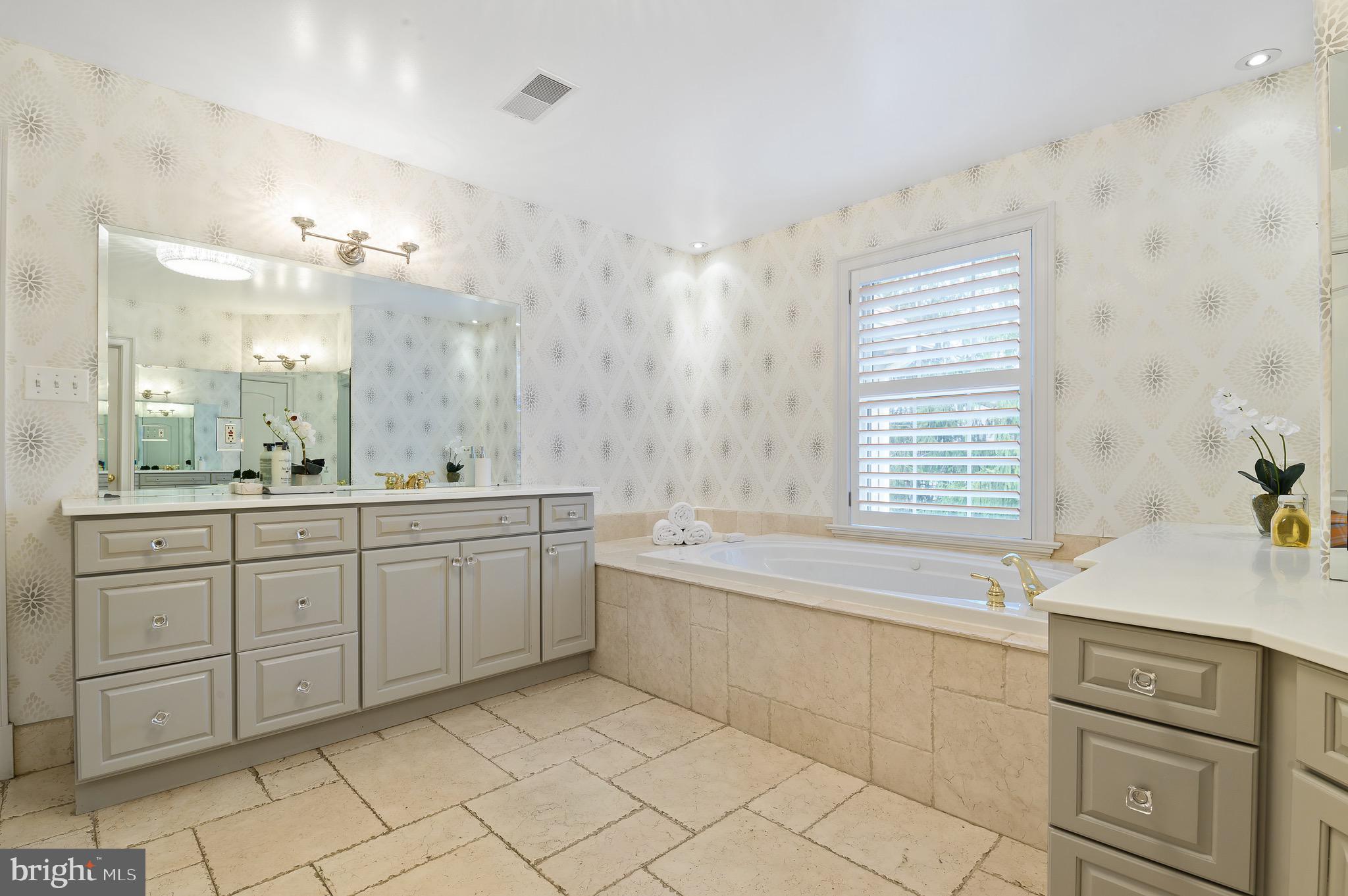 SUGARPOINTE - Residential