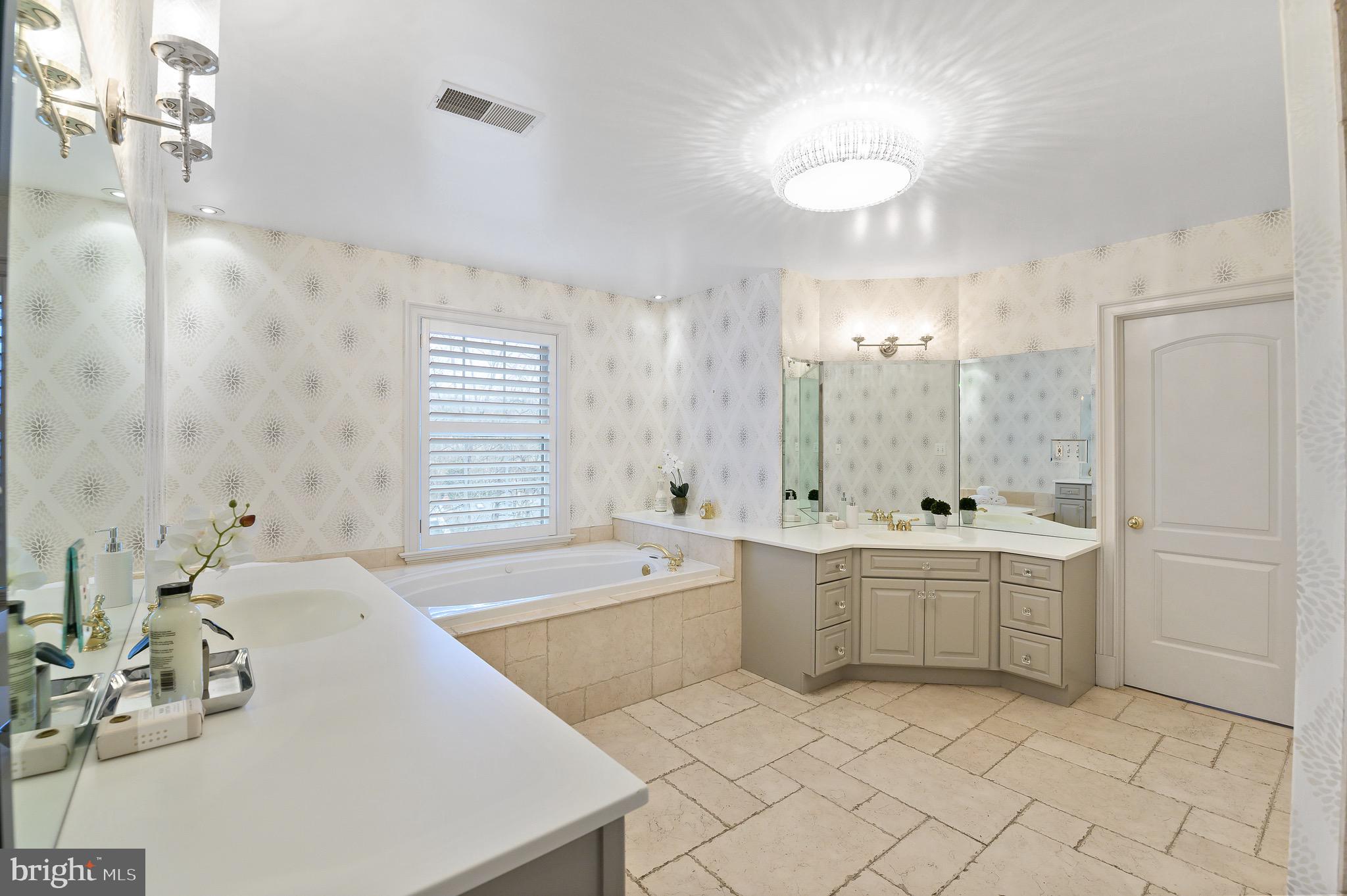 SUGARPOINTE - Residential