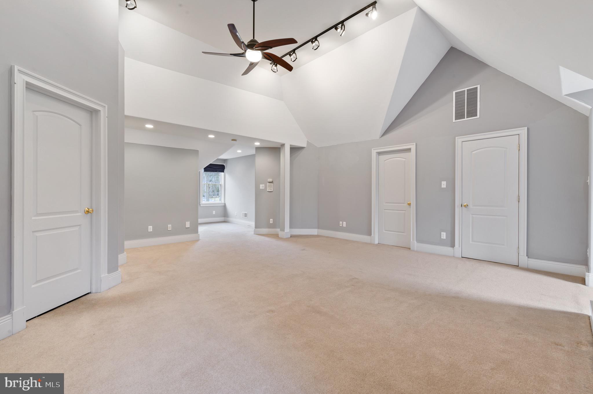 SUGARPOINTE - Residential