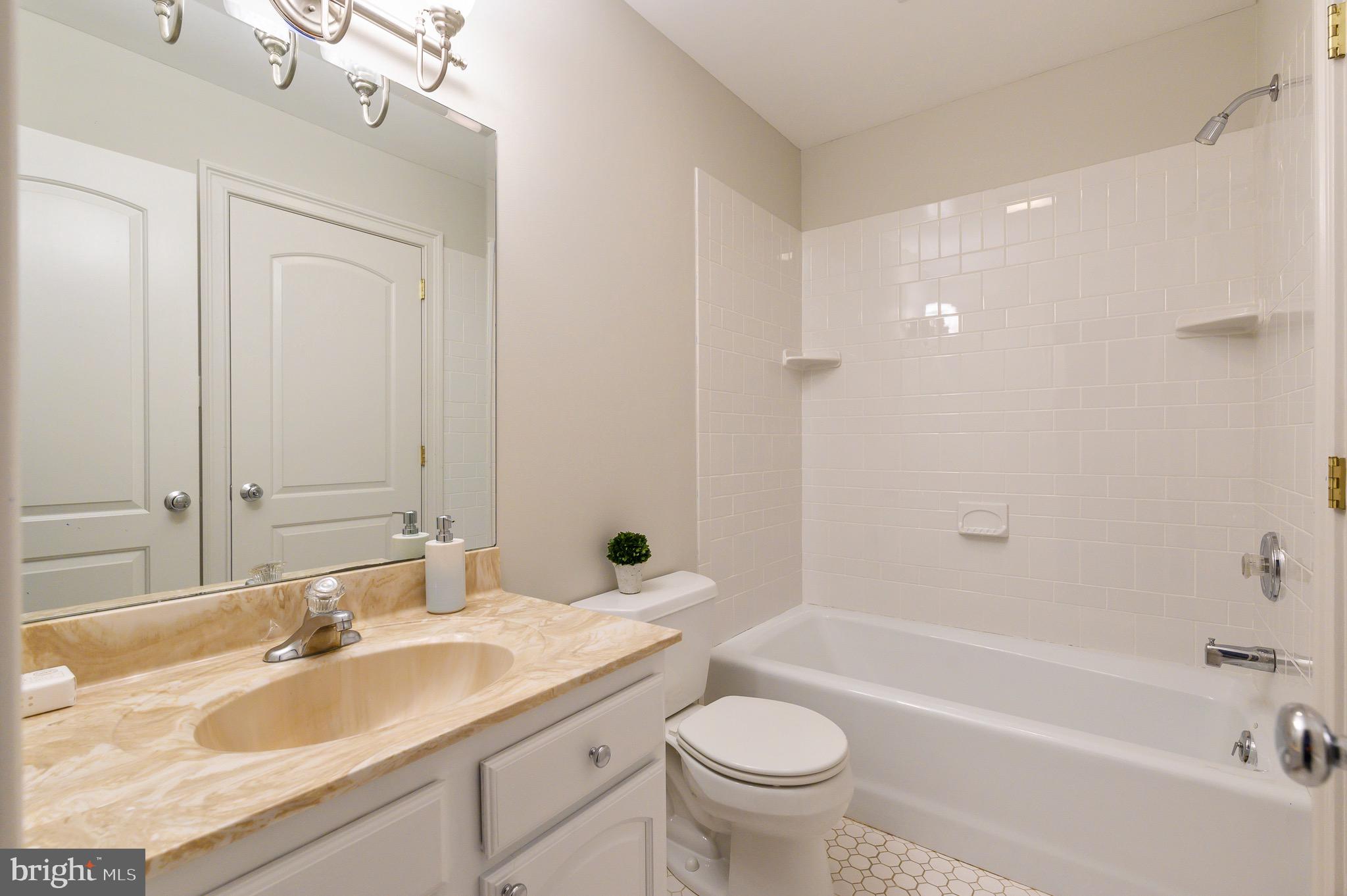 SUGARPOINTE - Residential