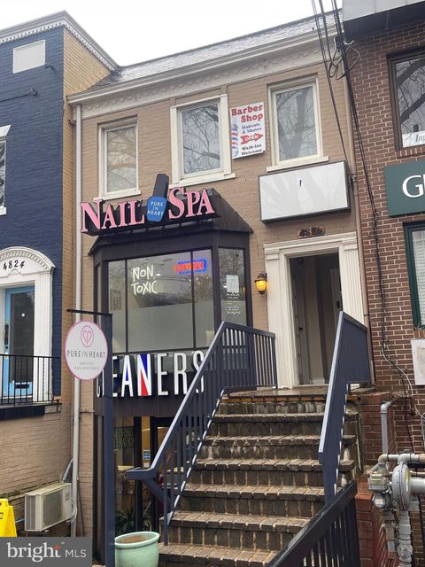 Photo of 4826 Macarthur Boulevard NW, WASHINGTON, DC 20007 (MLS # DCDC2241532)