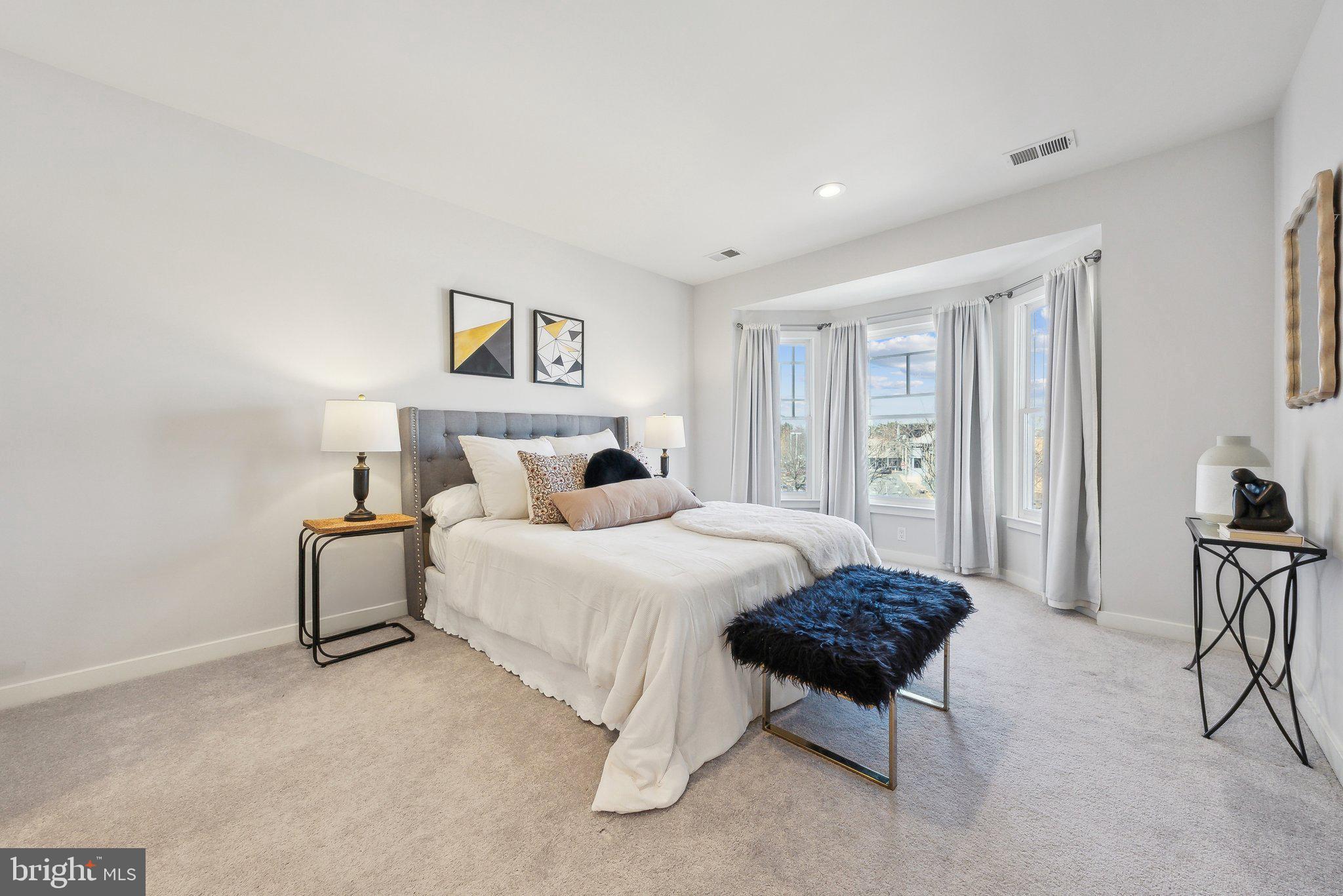 CLARENDON PARK - Residential