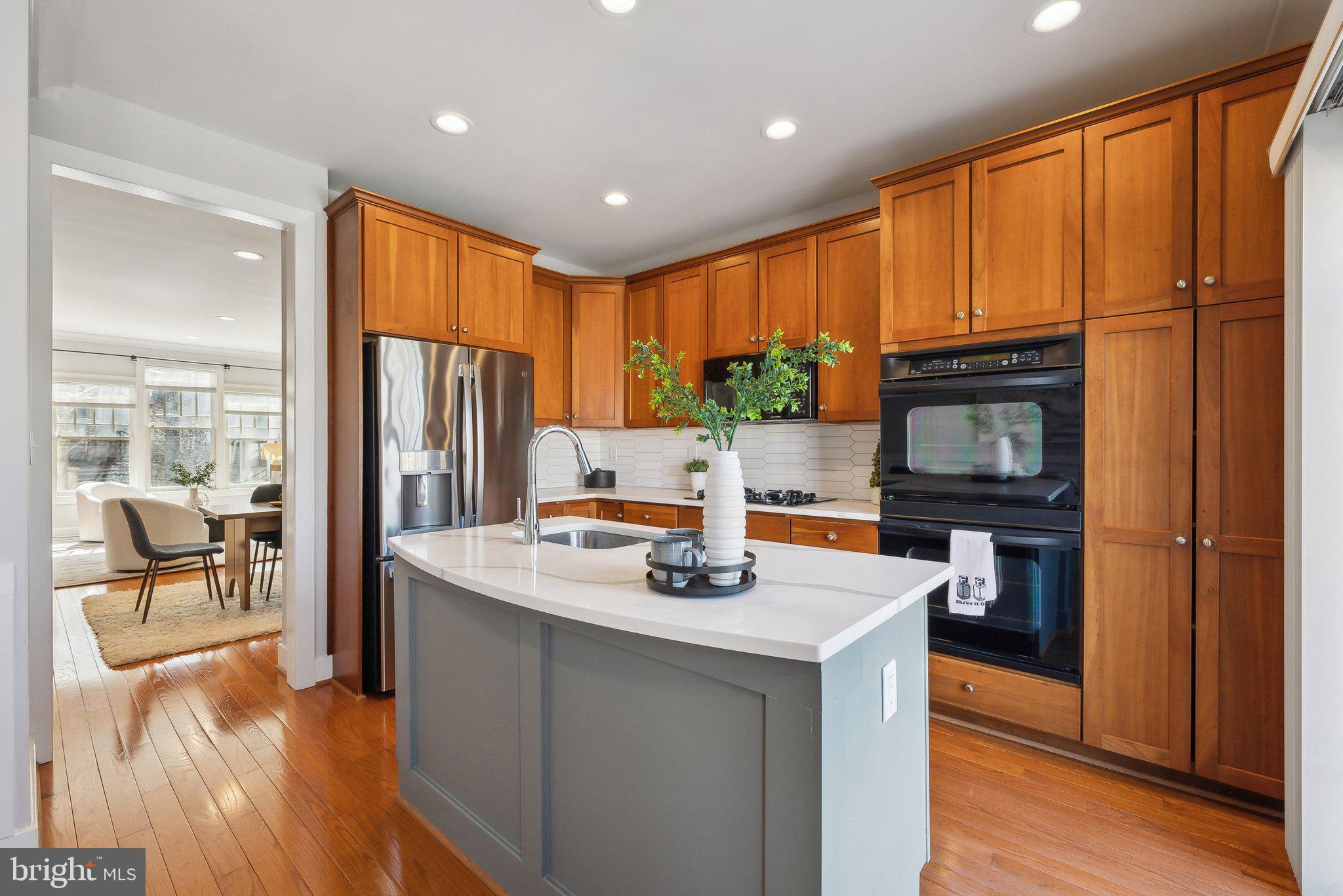 CLARENDON PARK - Residential