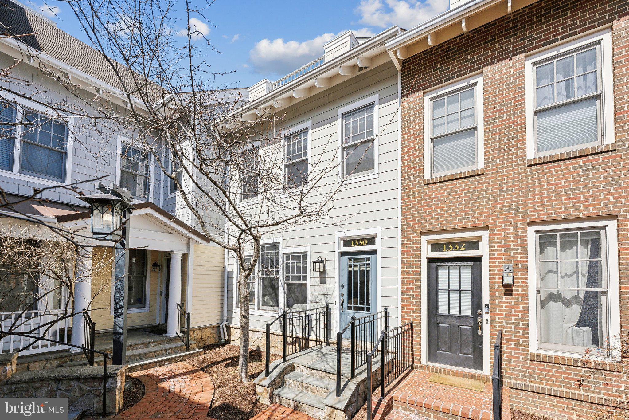 CLARENDON PARK - Residential