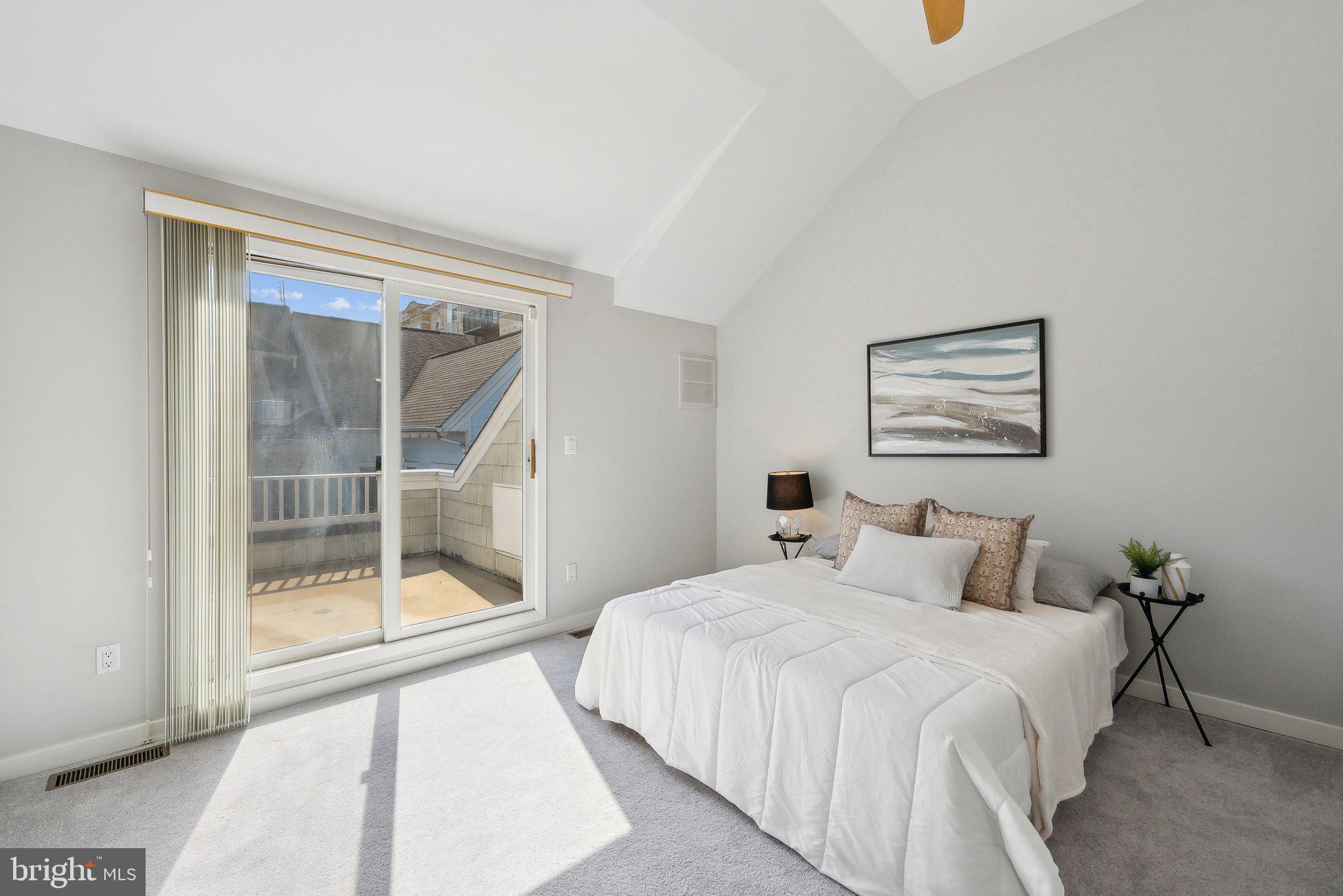 CLARENDON PARK - Residential