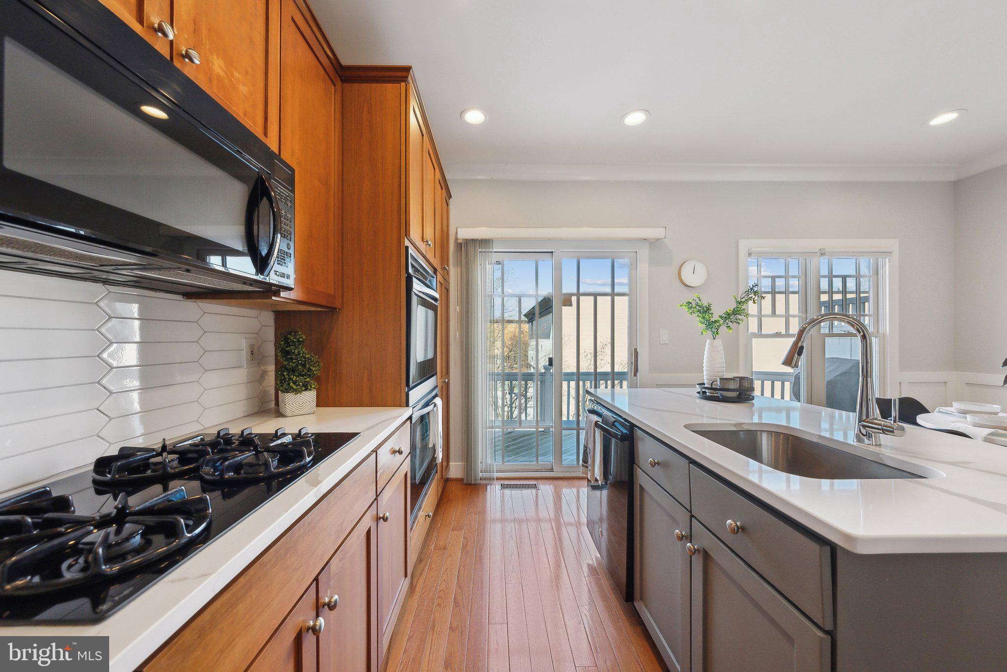 CLARENDON PARK - Residential
