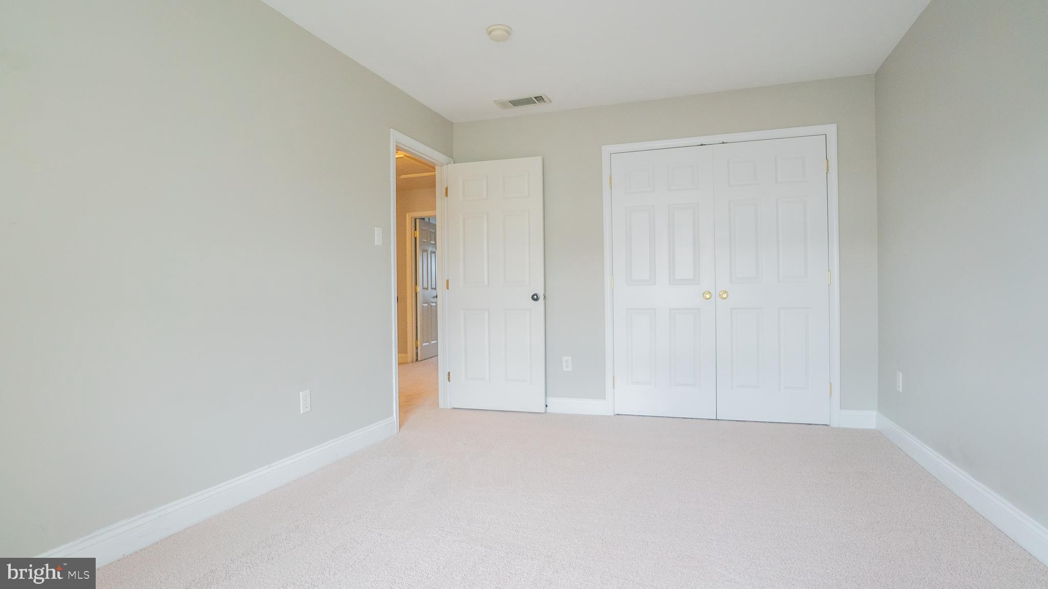 HILLCREST GLEN - Residential Lease