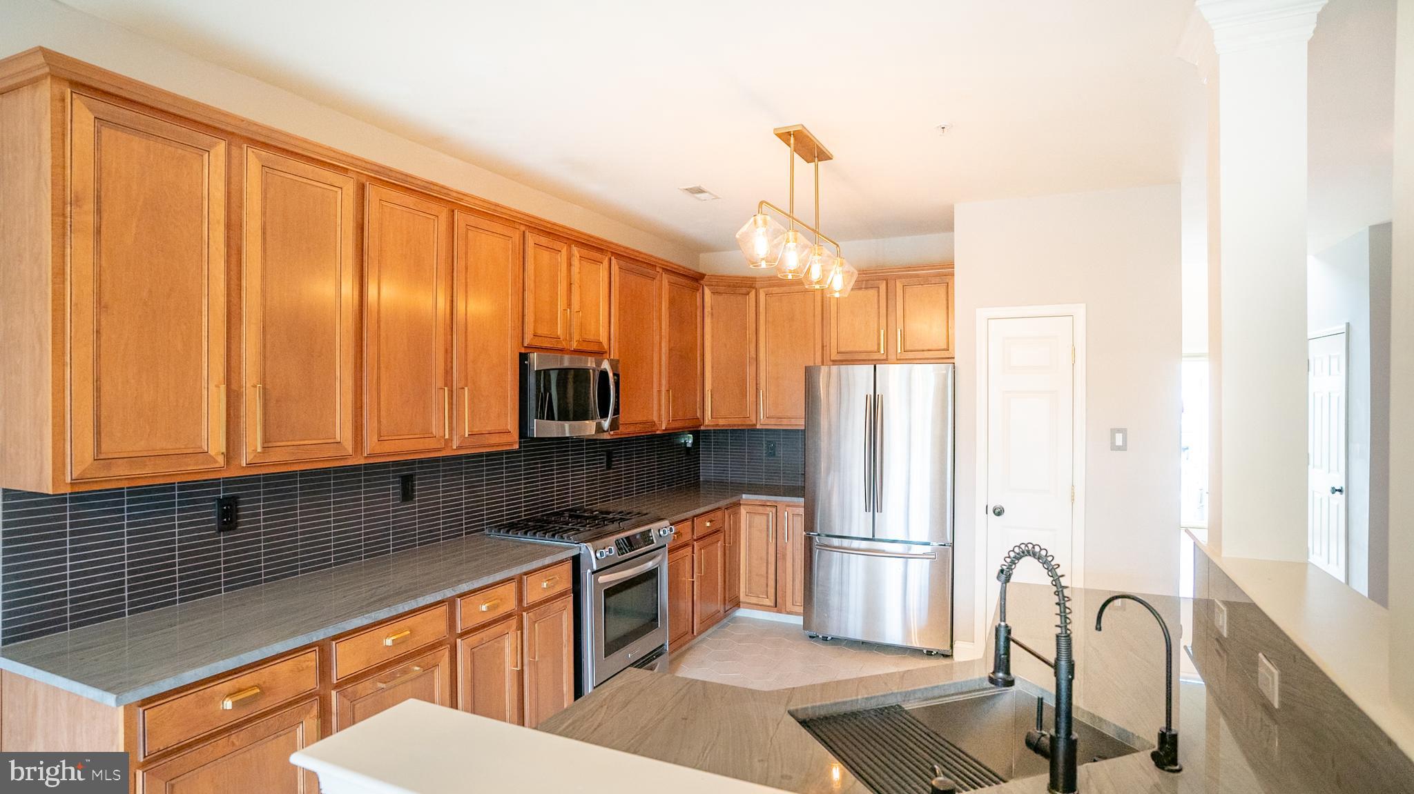 HILLCREST GLEN - Residential Lease