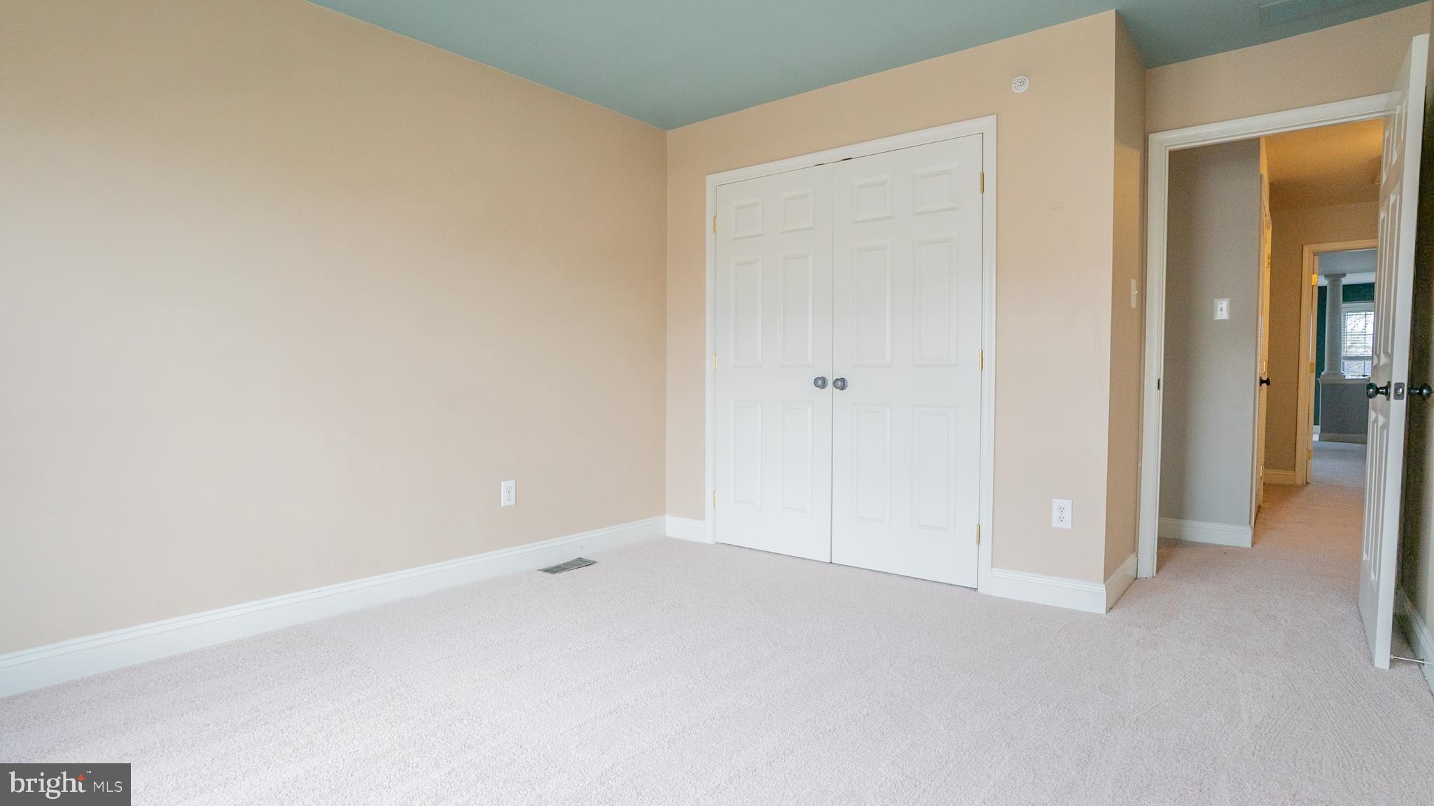 HILLCREST GLEN - Residential Lease