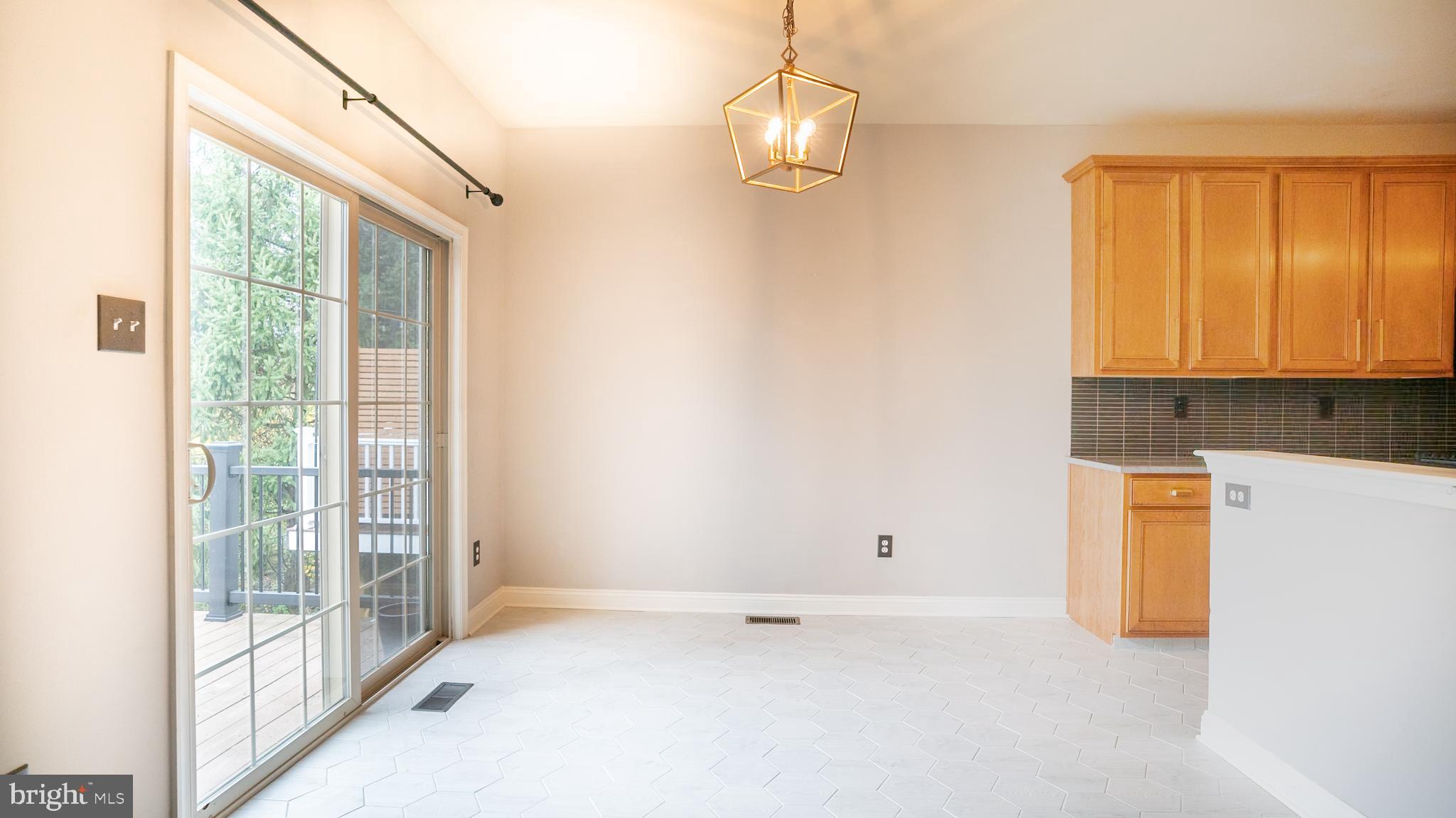 HILLCREST GLEN - Residential Lease