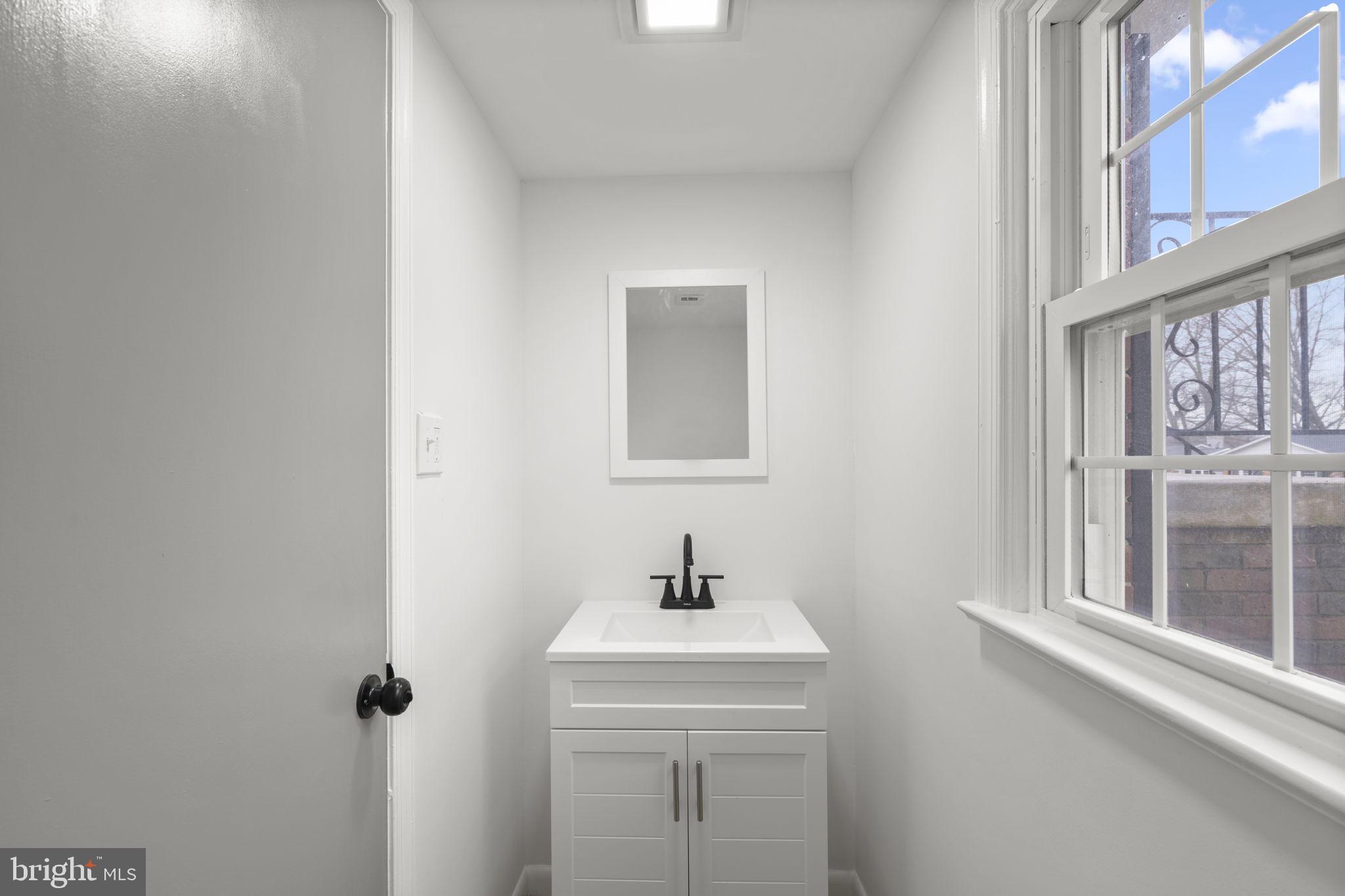 DANIA HILLS - Residential