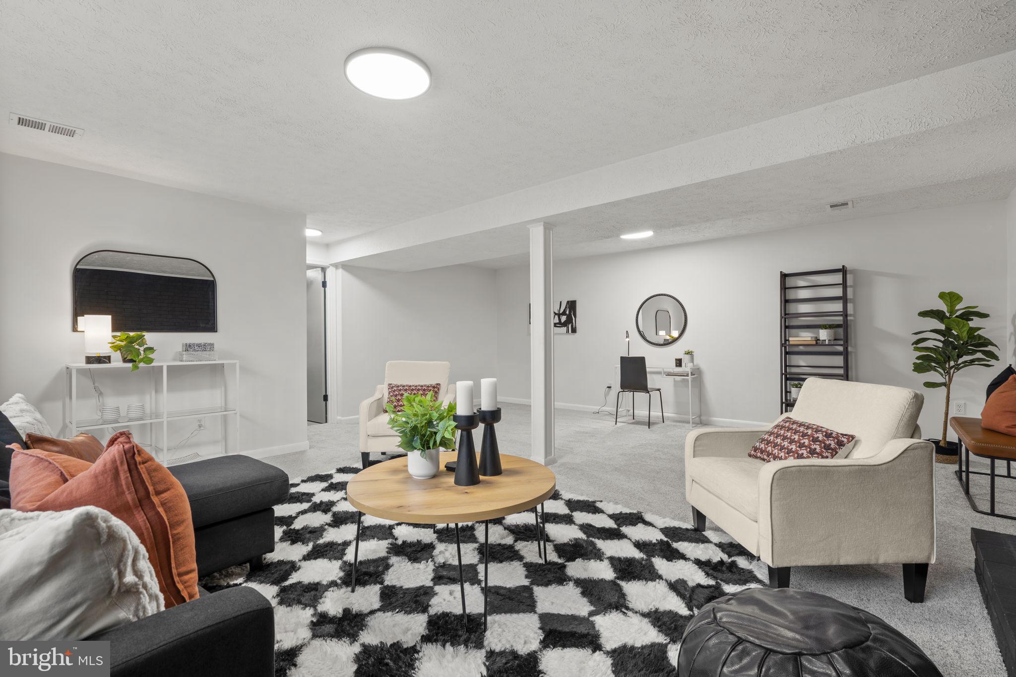 DANIA HILLS - Residential