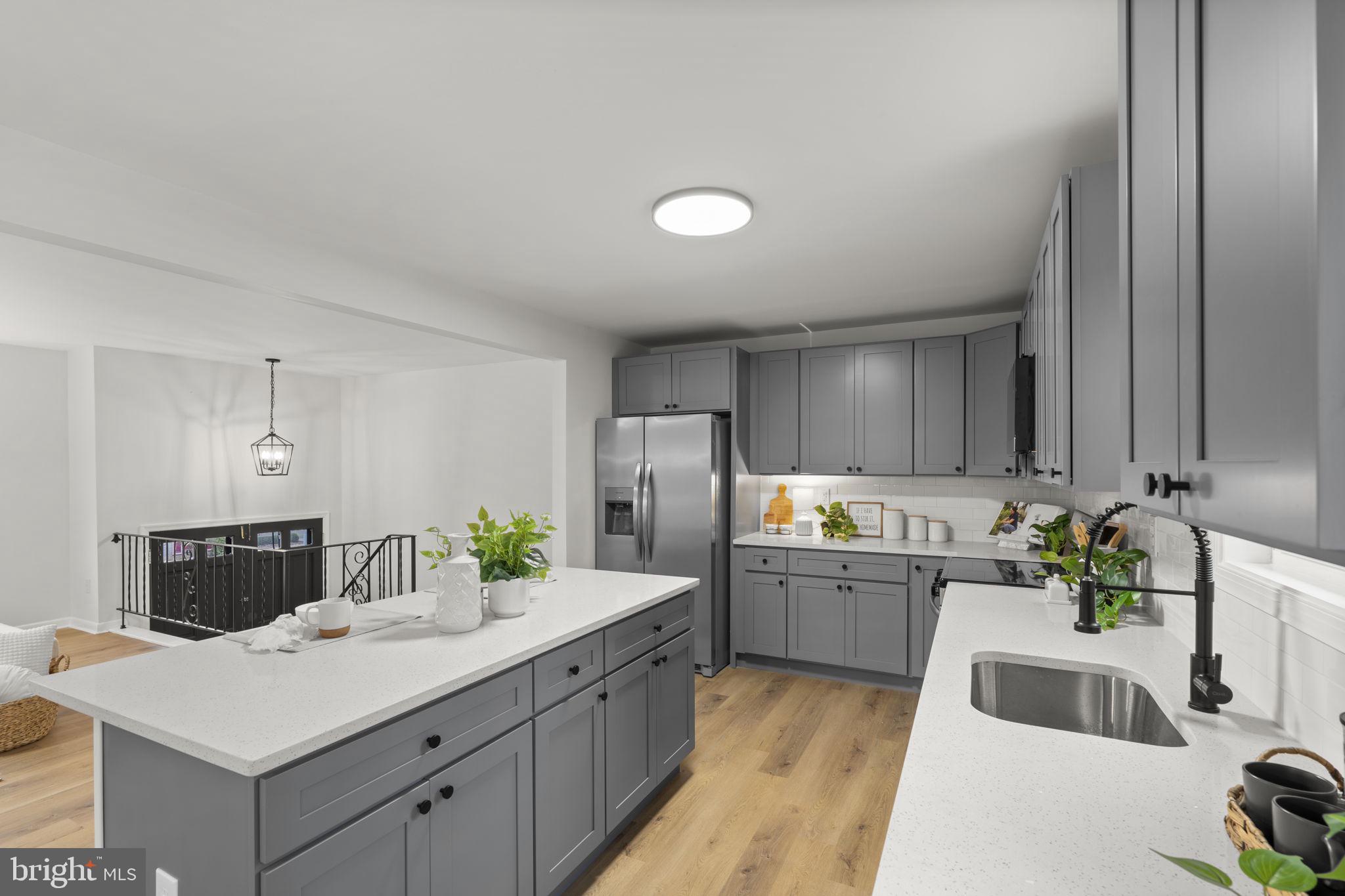 DANIA HILLS - Residential