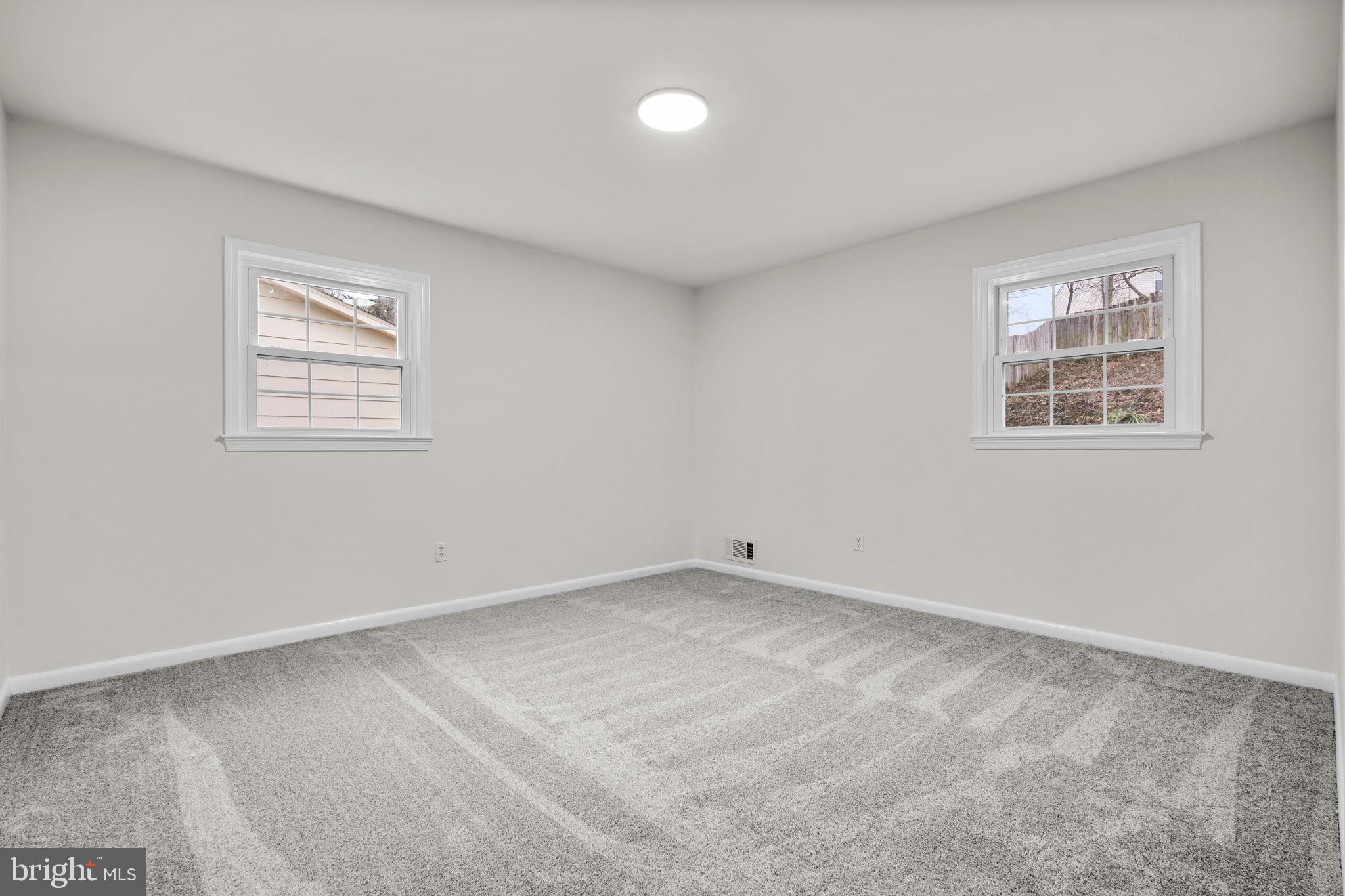 DANIA HILLS - Residential