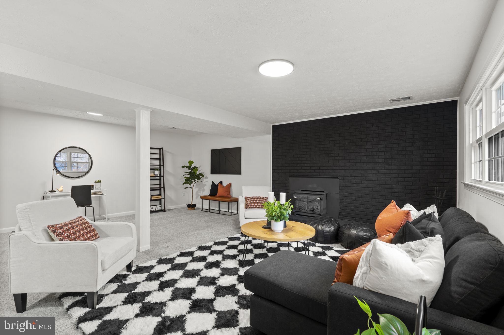 DANIA HILLS - Residential