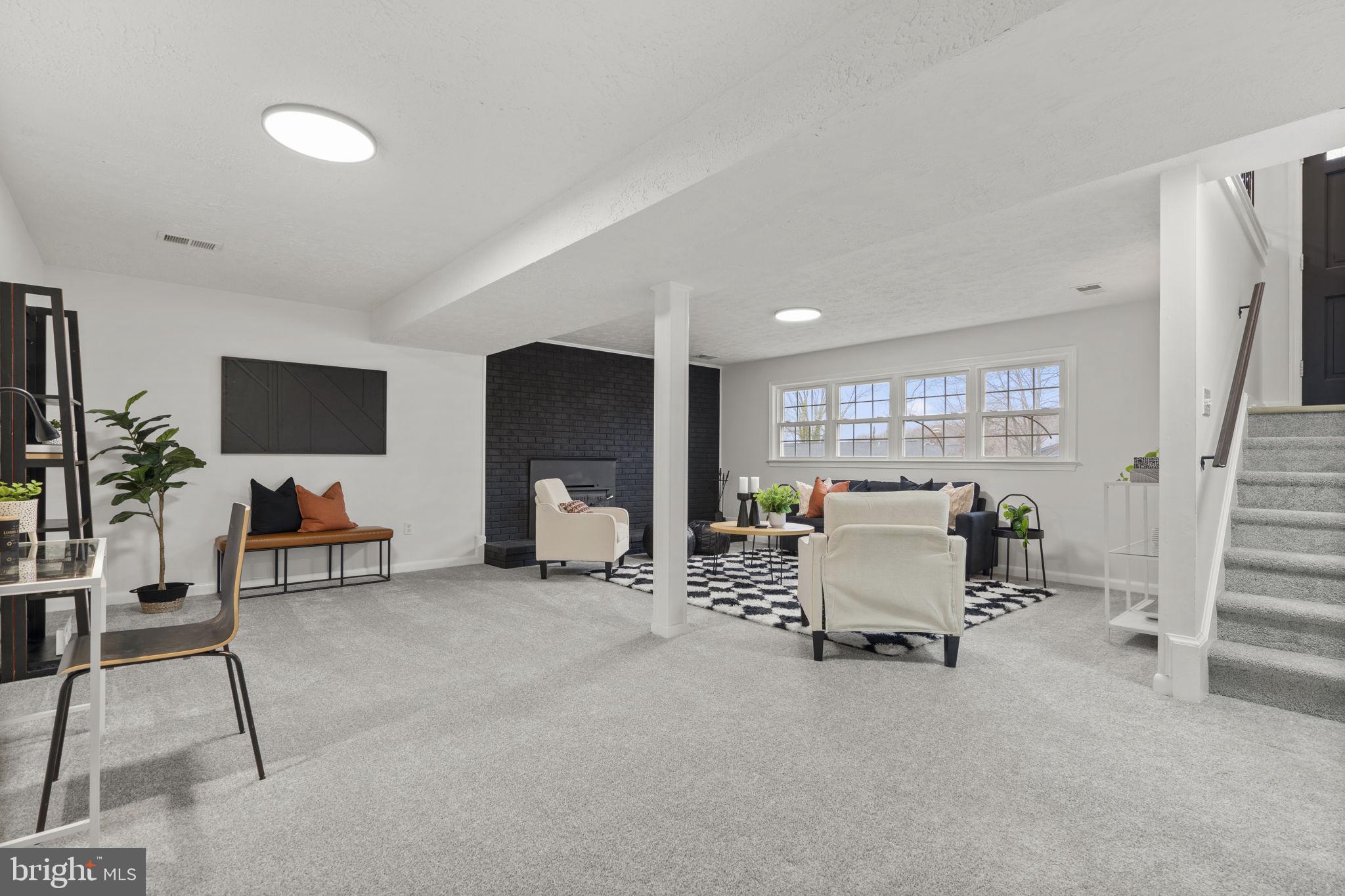 DANIA HILLS - Residential