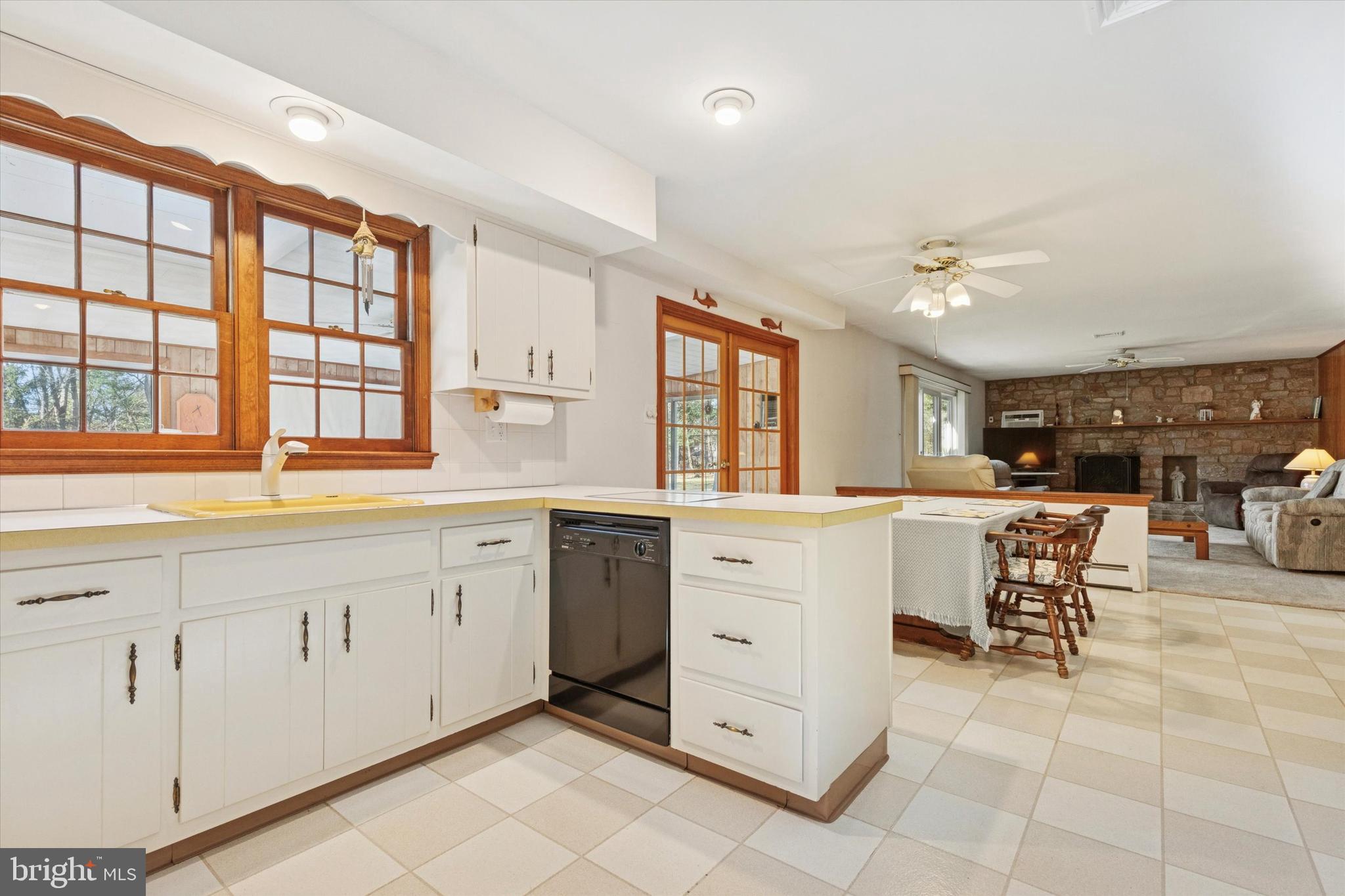 WOODSTREAM WEST - Residential