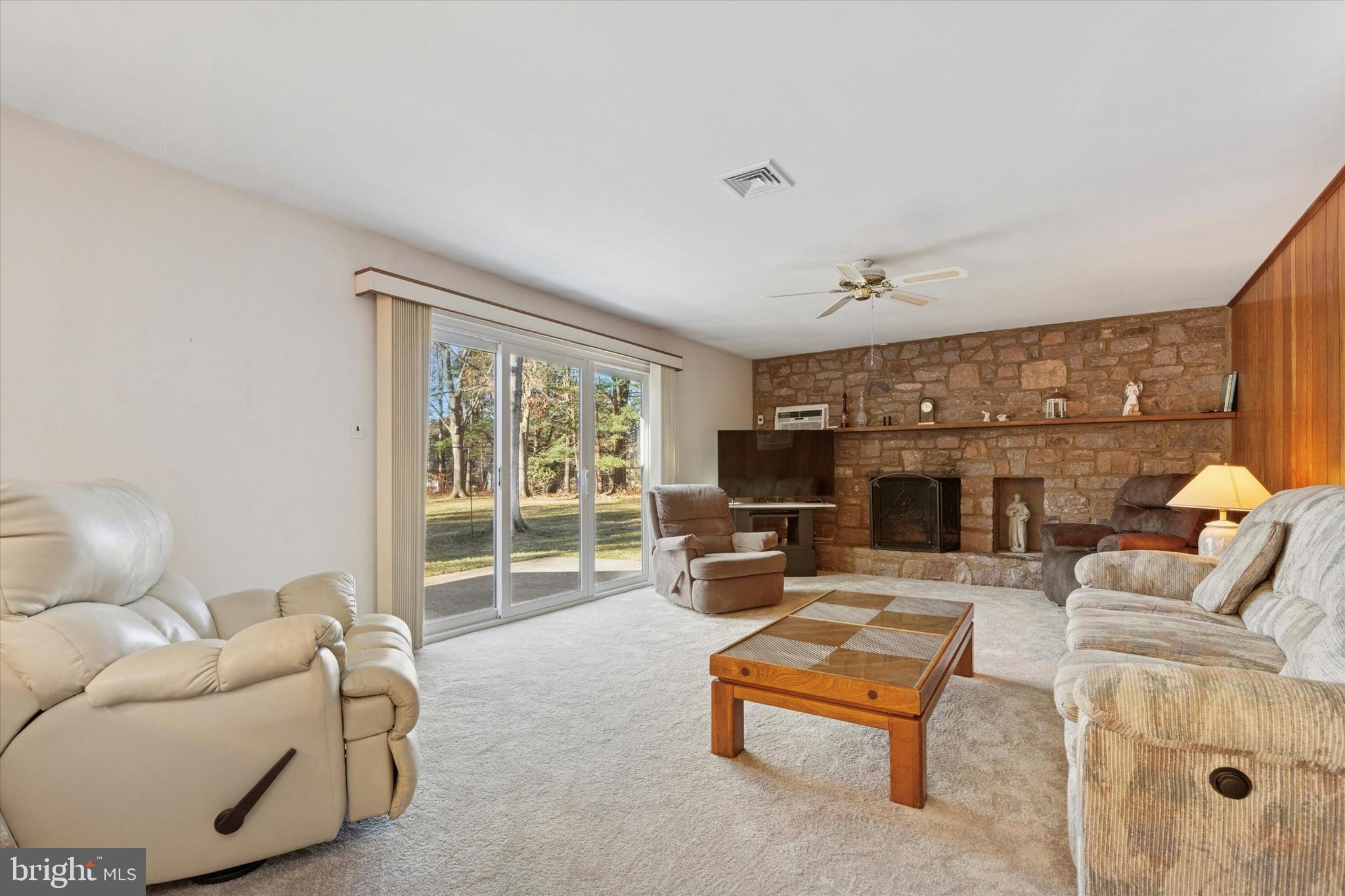 WOODSTREAM WEST - Residential