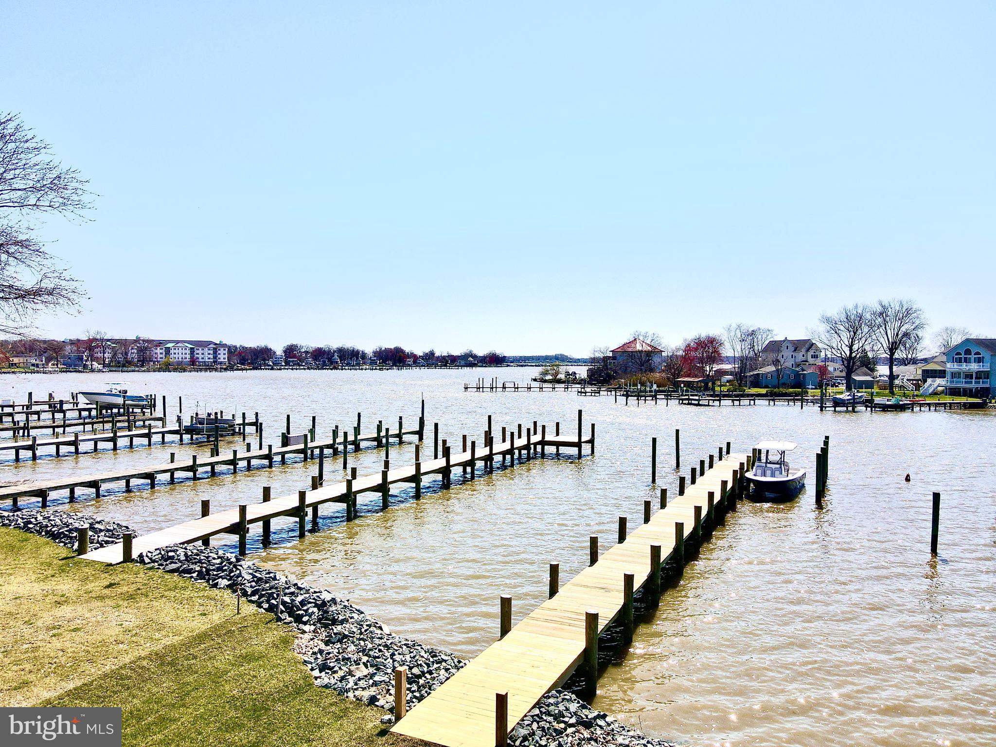 BOWLEYS QUARTERS - Residential