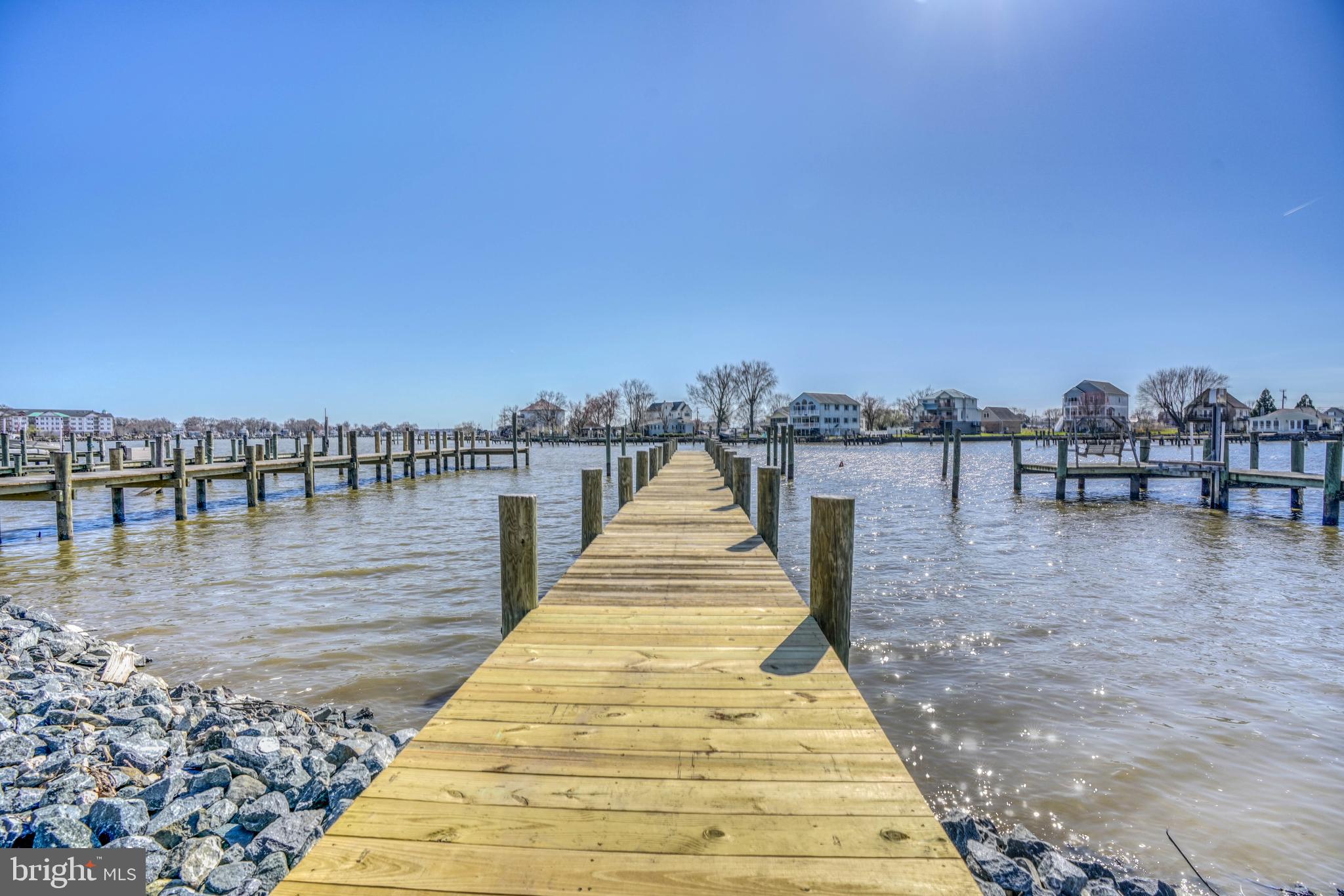 BOWLEYS QUARTERS - Residential