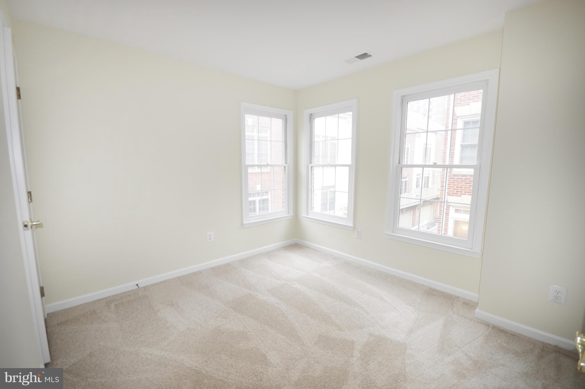 COURTHOUSE HILL - Residential Lease