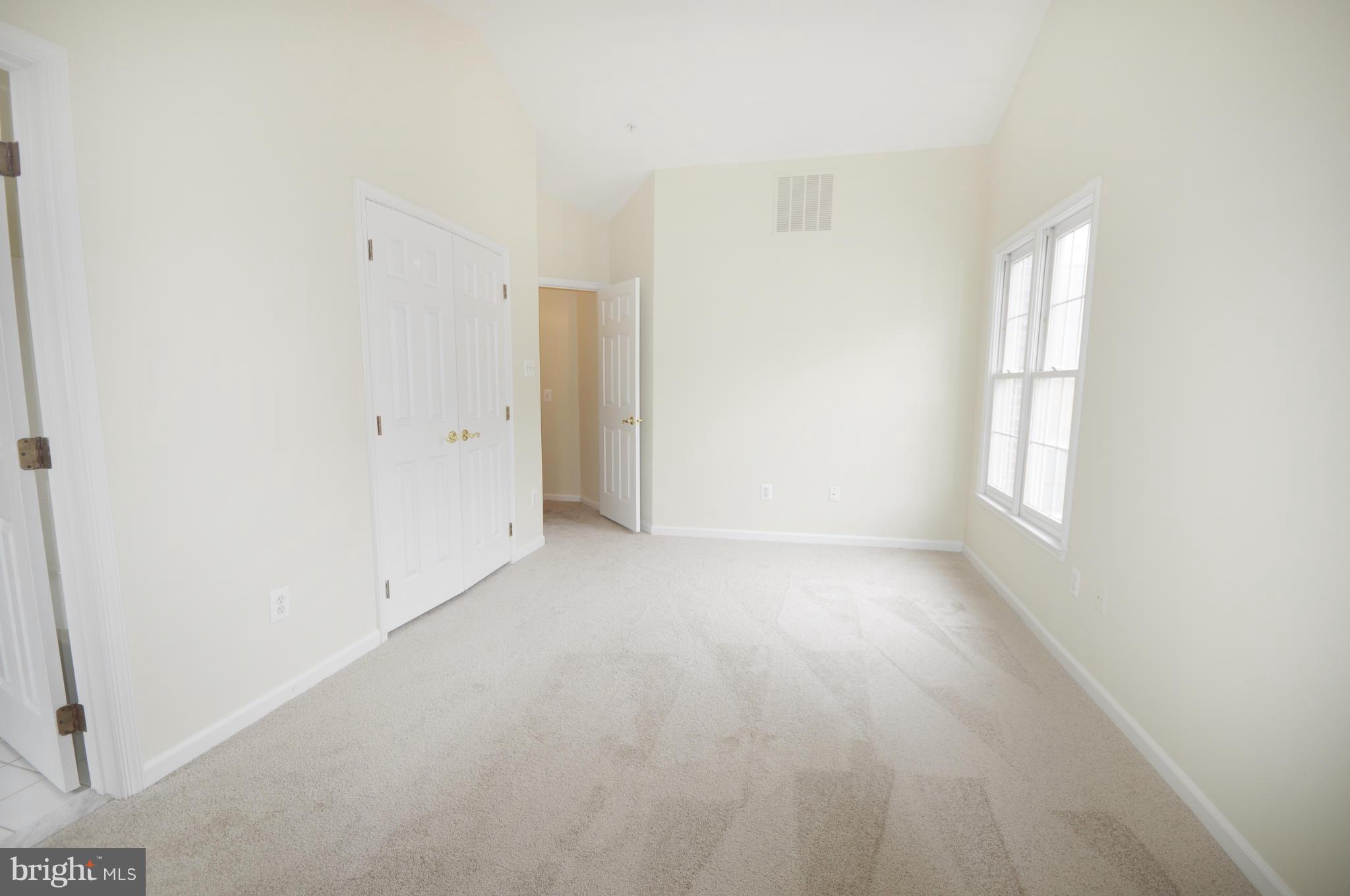 COURTHOUSE HILL - Residential Lease