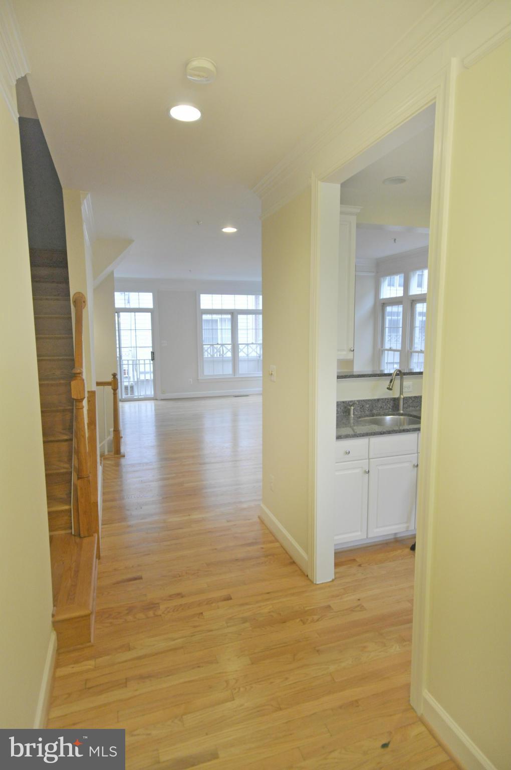 COURTHOUSE HILL - Residential Lease