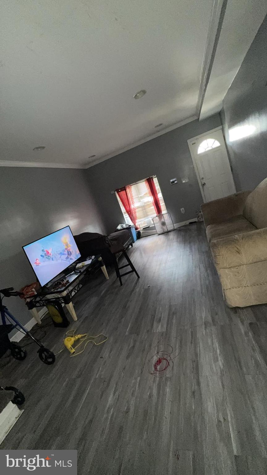 MONTEBELLO - Residential