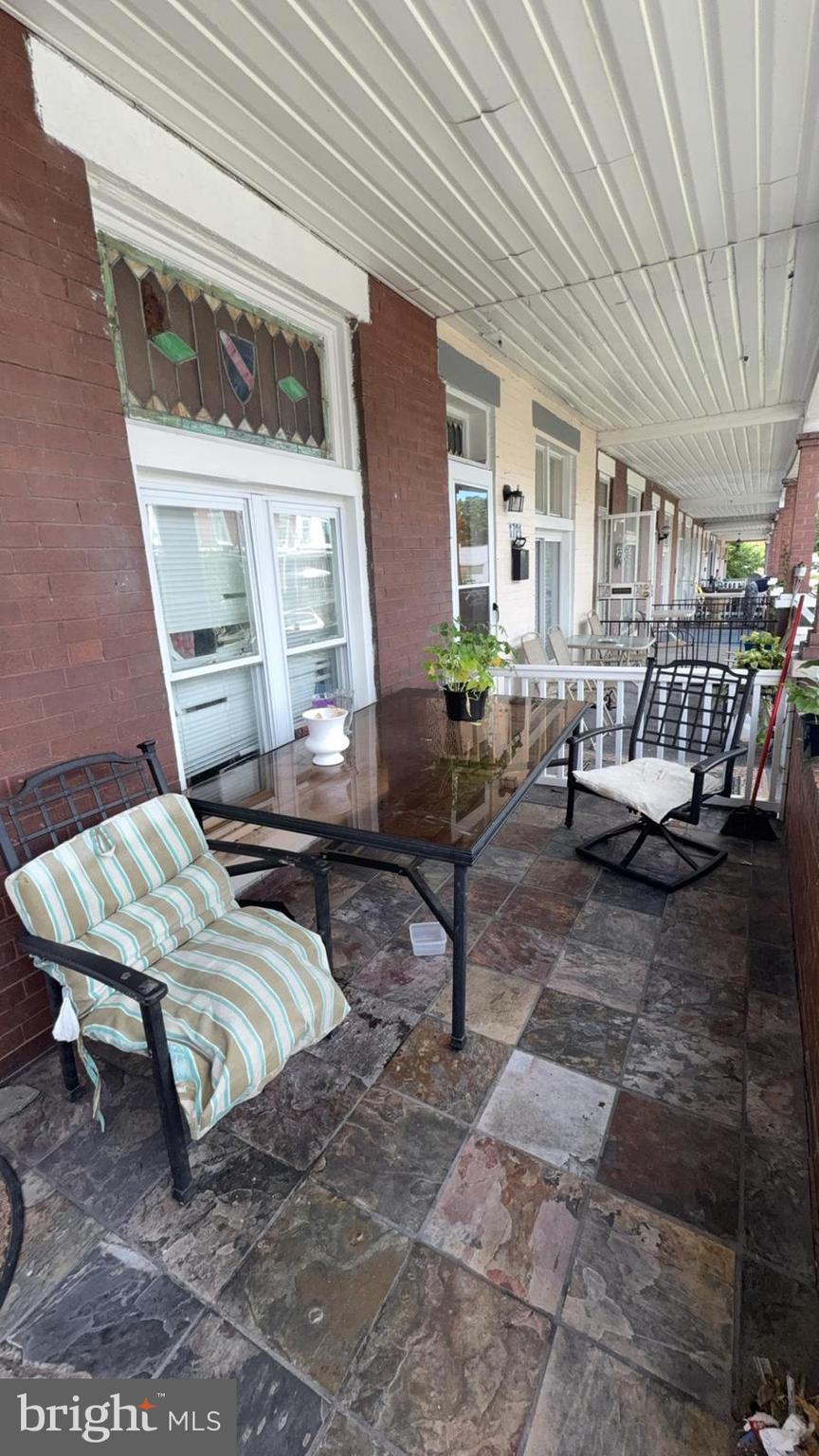 MONTEBELLO - Residential