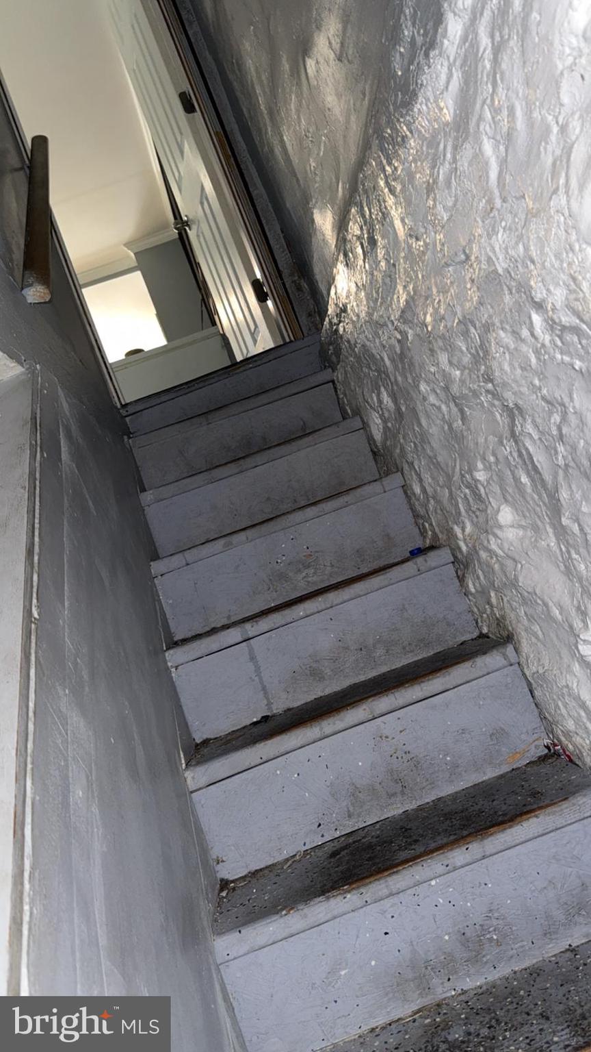 MONTEBELLO - Residential