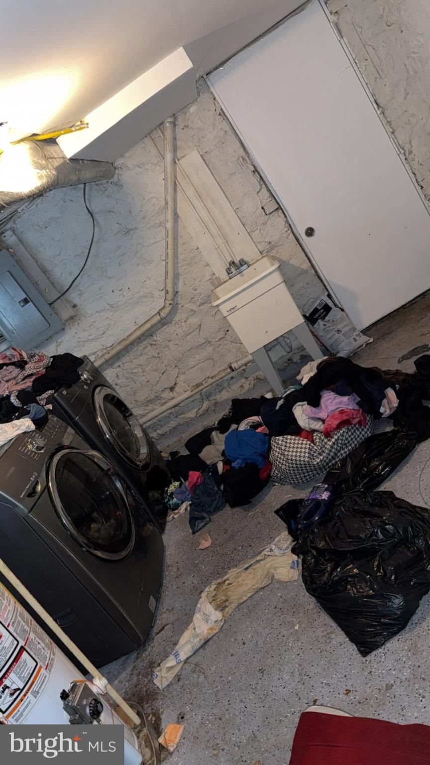 MONTEBELLO - Residential