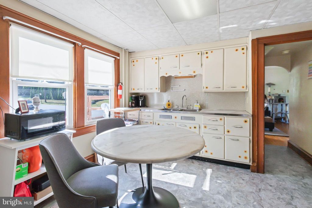 Photo of 80 W CHARLOTTE ST, MILLERSVILLE, PA 17551 (MLS # PALA2040564)