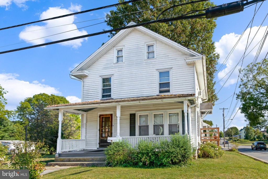 Photo of 80 W CHARLOTTE ST, MILLERSVILLE, PA 17551 (MLS # PALA2040564)