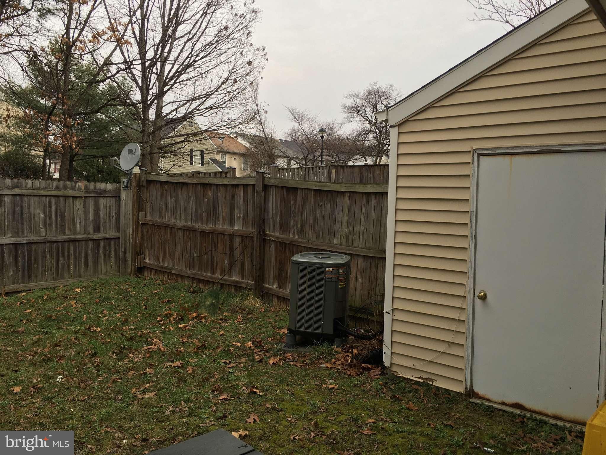 ROSECROFT VILLAGE PLAT T - Residential Lease