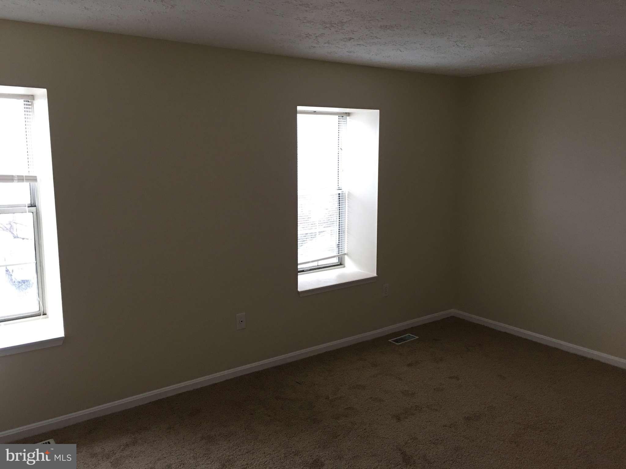 ROSECROFT VILLAGE PLAT T - Residential Lease