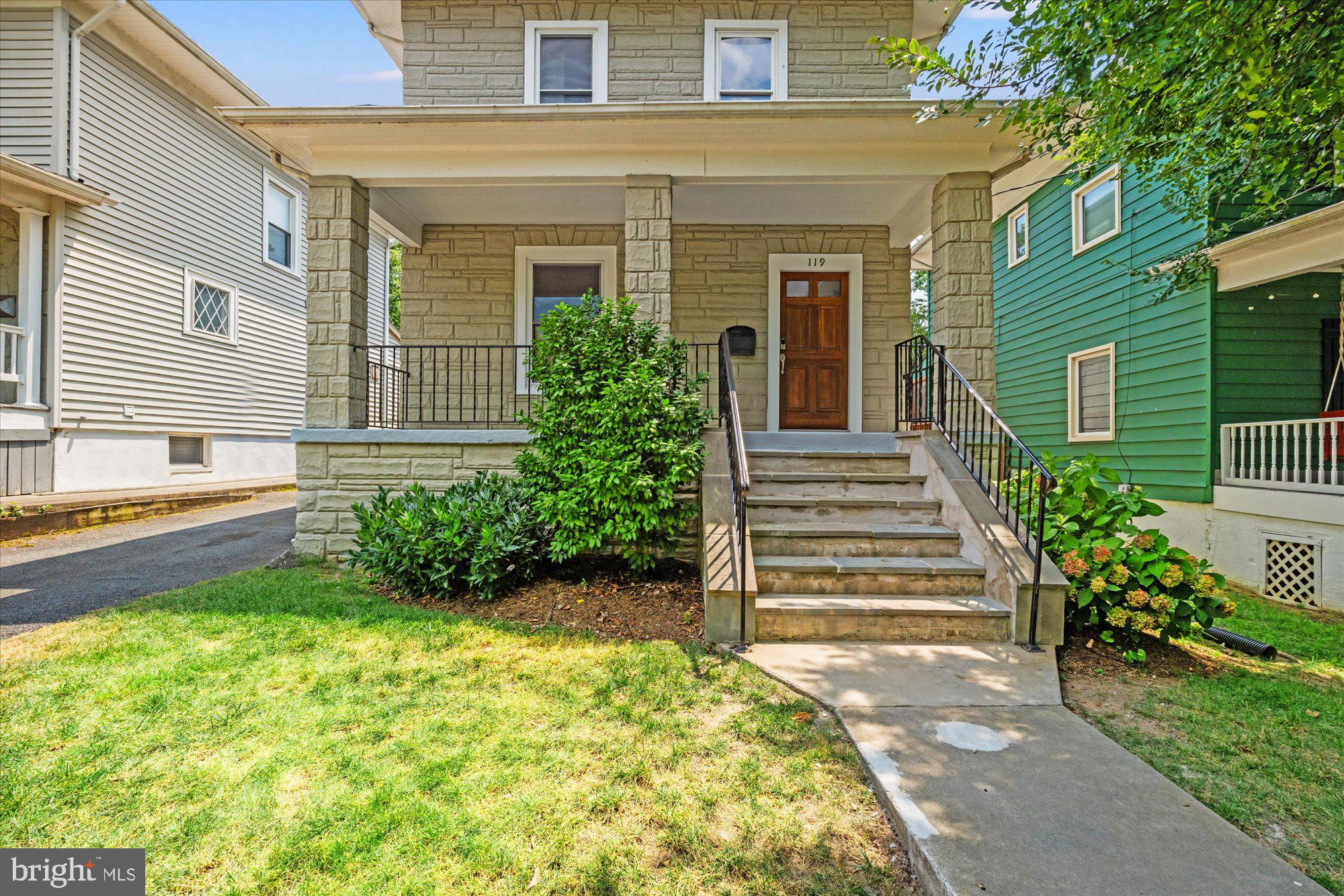 119 E CLIFFORD AVENUE
