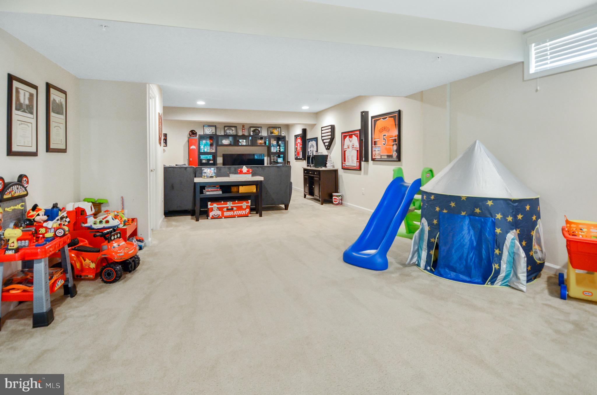 AUTUMN HILLS - Residential