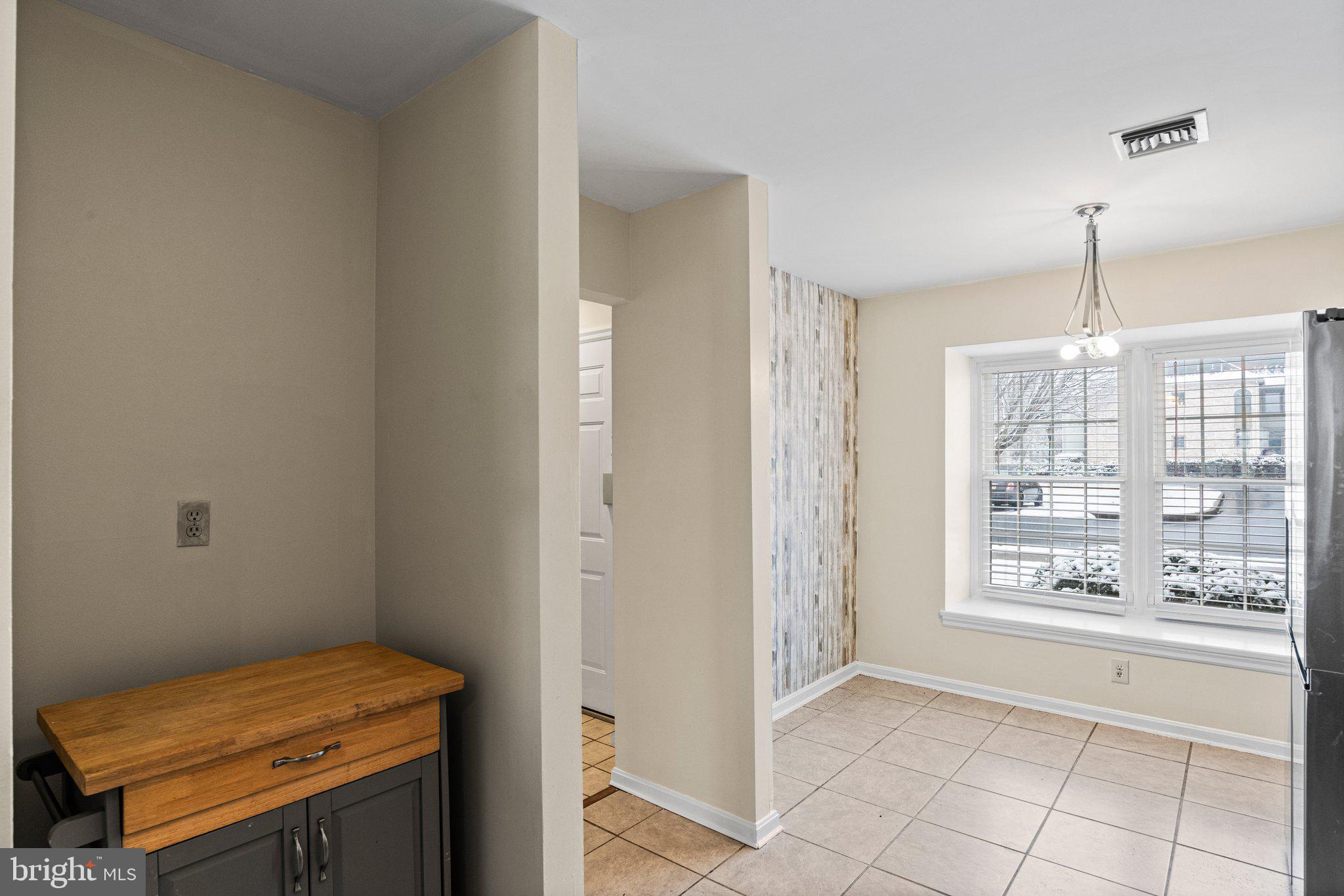 CREST OF HERSHEY - Residential Lease