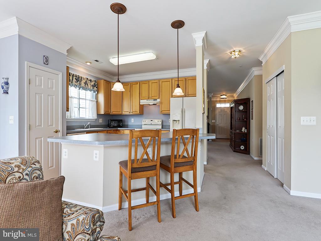 HERITAGE CR ESTS - Residential