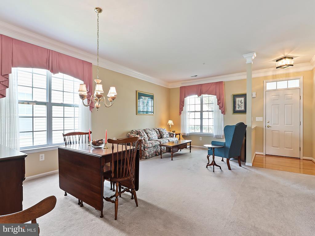 HERITAGE CR ESTS - Residential