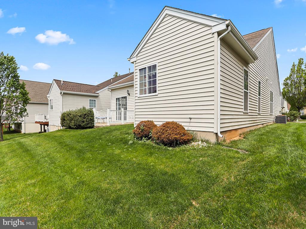 HERITAGE CR ESTS - Residential
