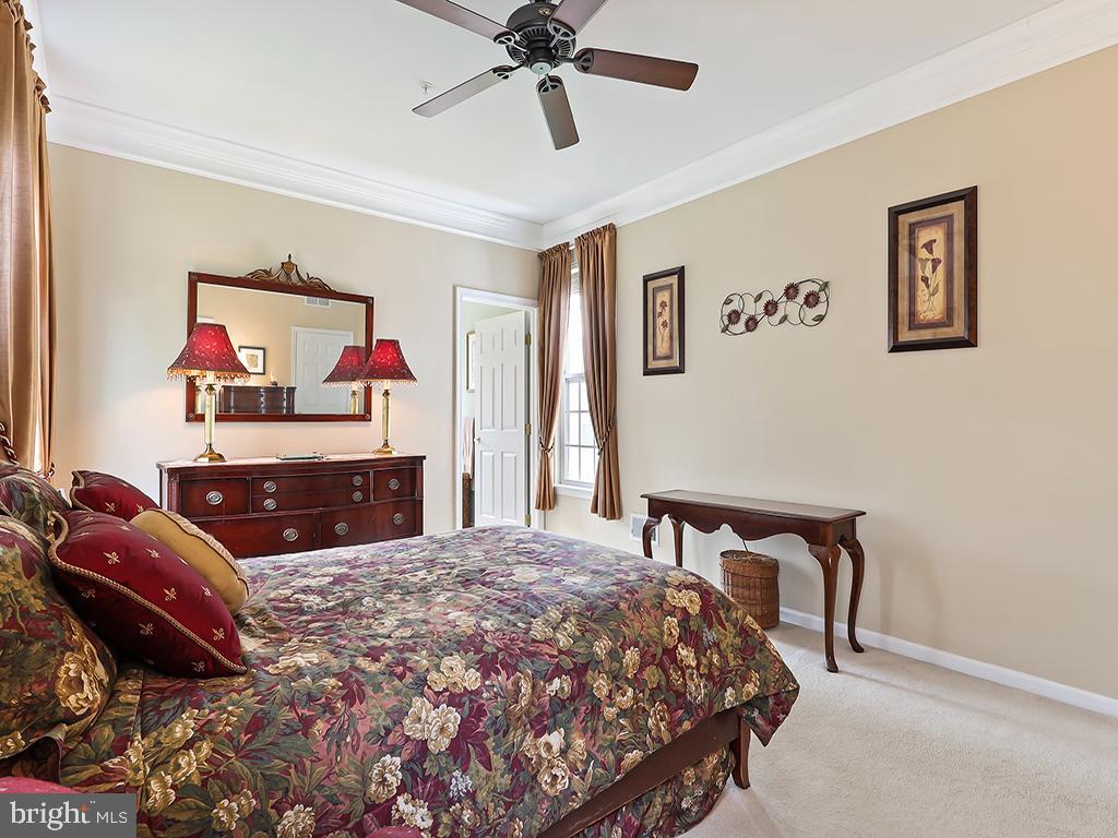 HERITAGE CR ESTS - Residential