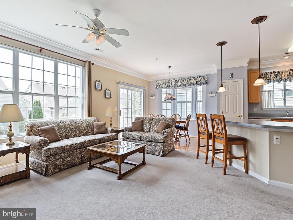 HERITAGE CR ESTS - Residential