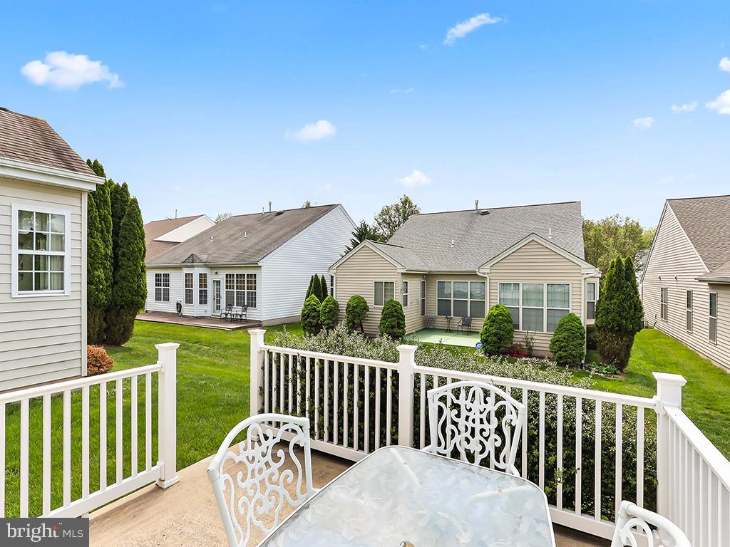 HERITAGE CR ESTS - Residential