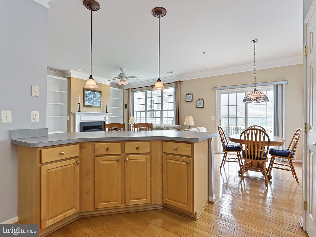 HERITAGE CR ESTS - Residential